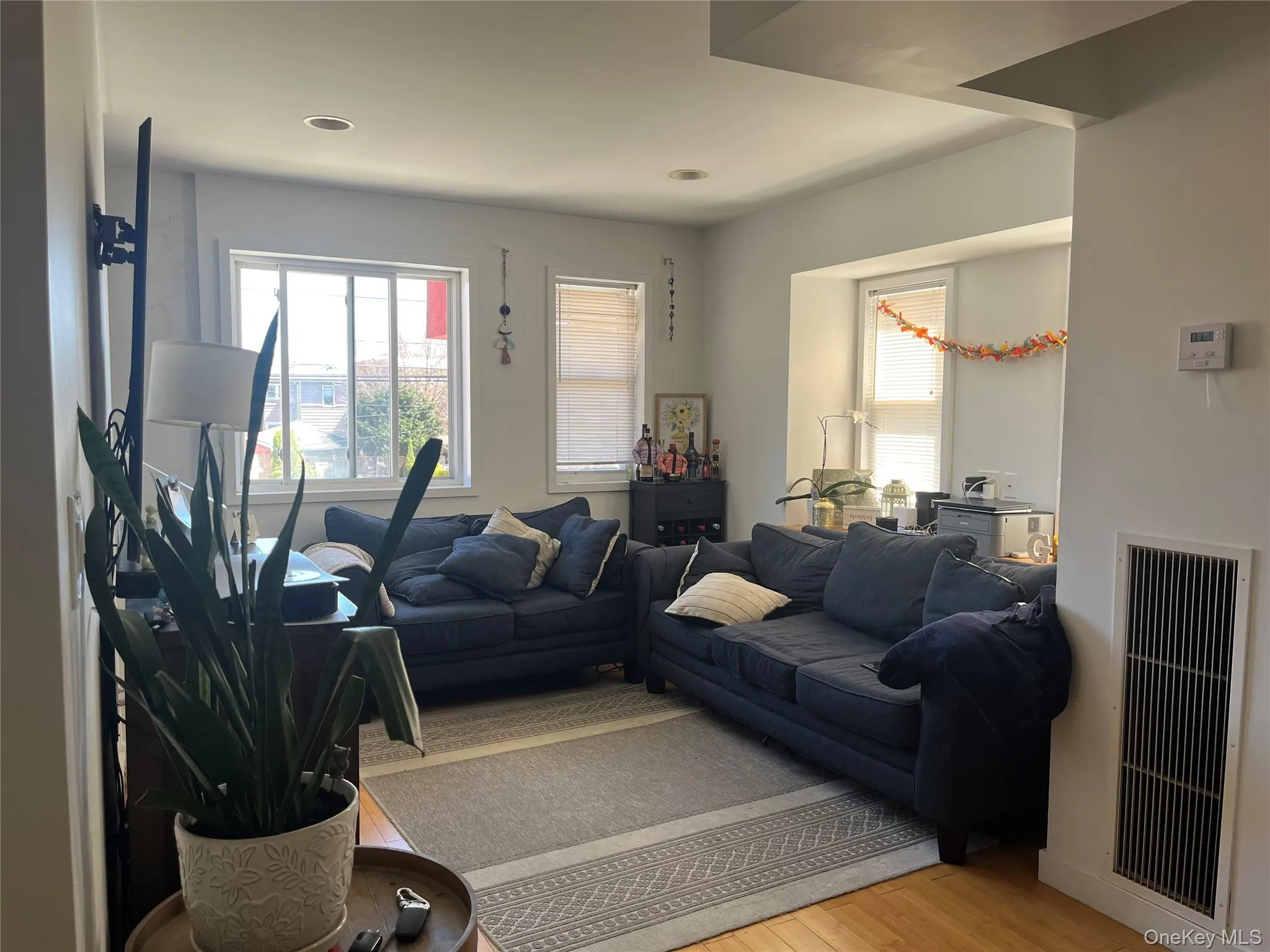 43-14 157 Street, New York, NY, 3 Bedrooms Bedrooms, 5 Rooms Rooms,1 BathroomBathrooms,Residential Lease,For Rent,157,0,982065 43-14 157 Street, New York, NY, 3 Bedrooms Bedrooms, 5 Rooms Rooms,1 BathroomBathrooms,Residential Lease,For Rent,157,0,982065