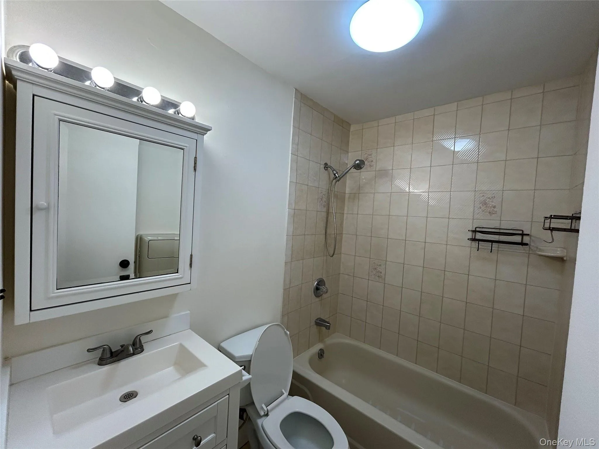 37 El Comino, Brookhaven, NY, 1 Bedroom Bedrooms, 4 Rooms Rooms,1 BathroomBathrooms,Residential Lease,For Rent,El Comino,0,982069 37 El Comino, Brookhaven, NY, 1 Bedroom Bedrooms, 4 Rooms Rooms,1 BathroomBathrooms,Residential Lease,For Rent,El Comino,0,982069