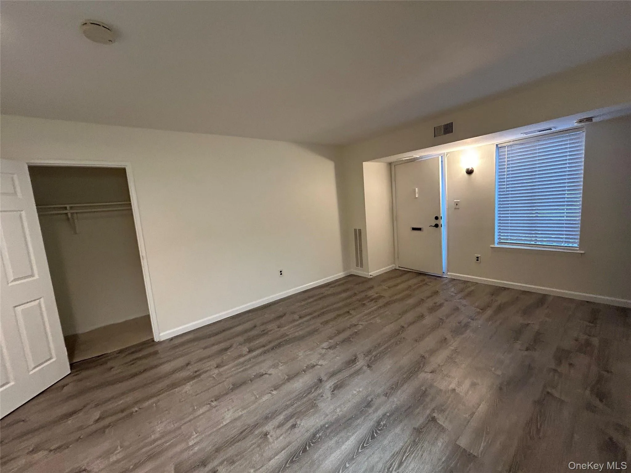 37 El Comino, Brookhaven, NY, 1 Bedroom Bedrooms, 4 Rooms Rooms,1 BathroomBathrooms,Residential Lease,For Rent,El Comino,0,982069 37 El Comino, Brookhaven, NY, 1 Bedroom Bedrooms, 4 Rooms Rooms,1 BathroomBathrooms,Residential Lease,For Rent,El Comino,0,982069