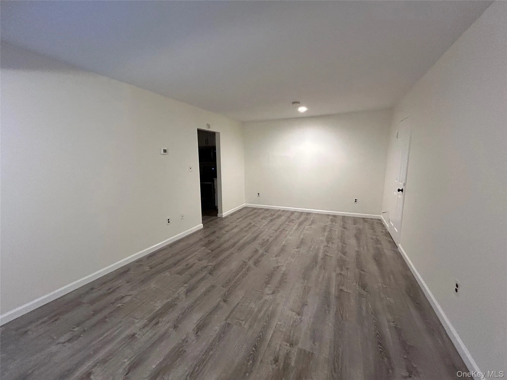 37 El Comino, Brookhaven, NY, 1 Bedroom Bedrooms, 4 Rooms Rooms,1 BathroomBathrooms,Residential Lease,For Rent,El Comino,0,982069 37 El Comino, Brookhaven, NY, 1 Bedroom Bedrooms, 4 Rooms Rooms,1 BathroomBathrooms,Residential Lease,For Rent,El Comino,0,982069