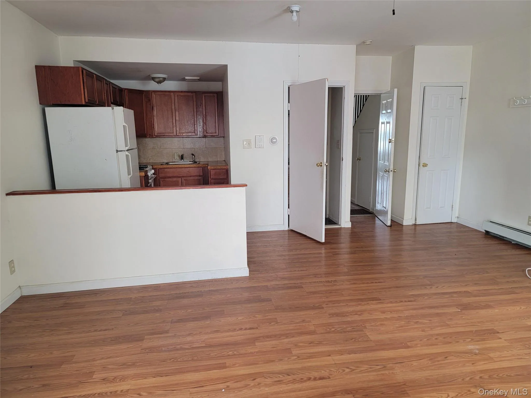206 Beach 102nd Street, New York, NY, 3 Rooms Rooms,1 BathroomBathrooms,Residential Lease,For Rent,Beach 102nd,0,982070 206 Beach 102nd Street, New York, NY, 3 Rooms Rooms,1 BathroomBathrooms,Residential Lease,For Rent,Beach 102nd,0,982070