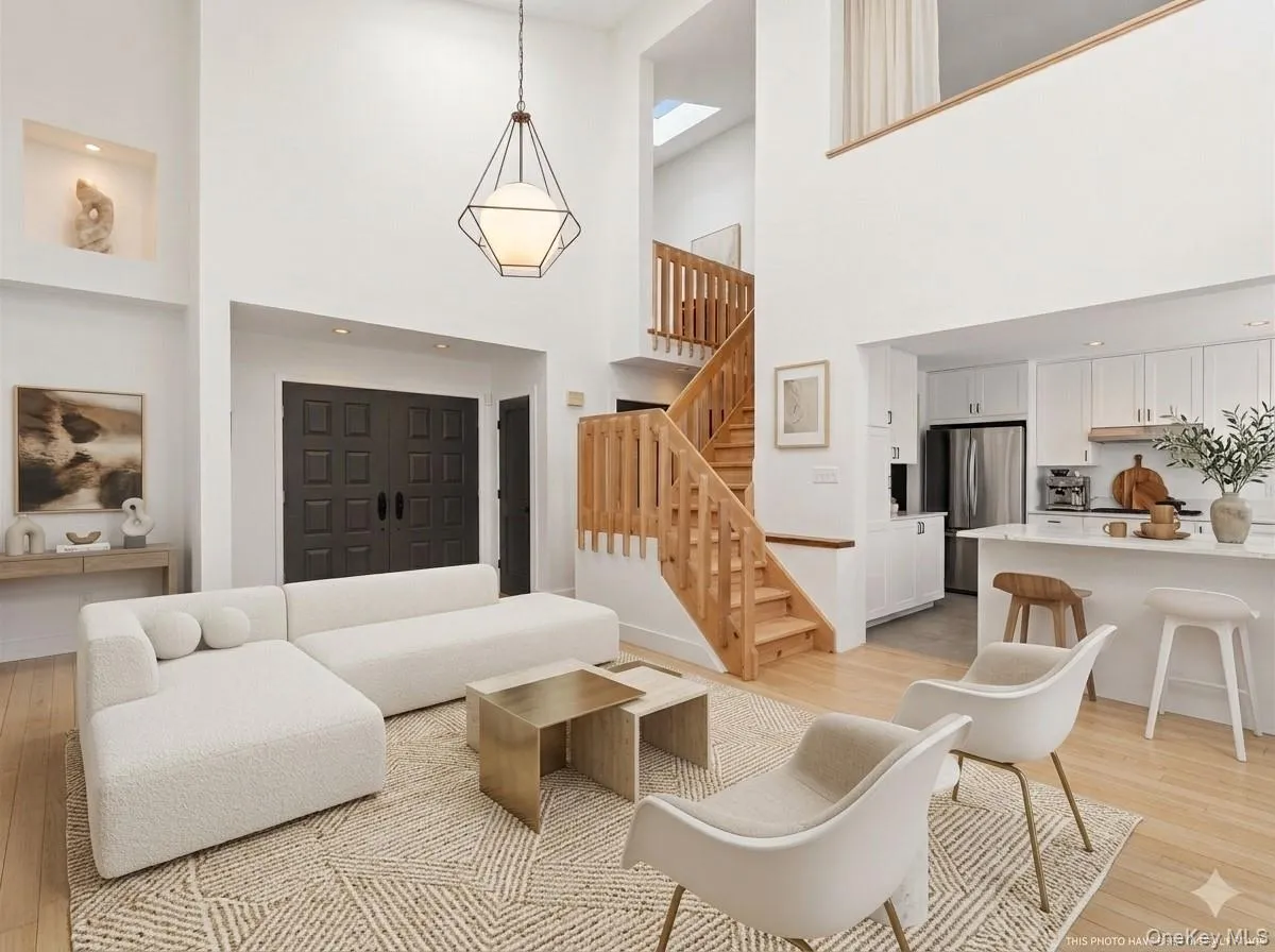 44 Diane Drive, East Hampton, New York 11937