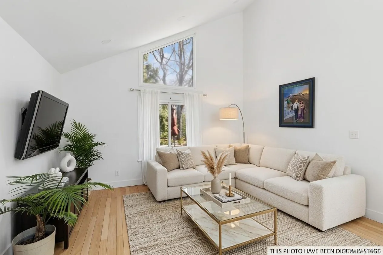 44 Diane Drive, East Hampton, New York 11937