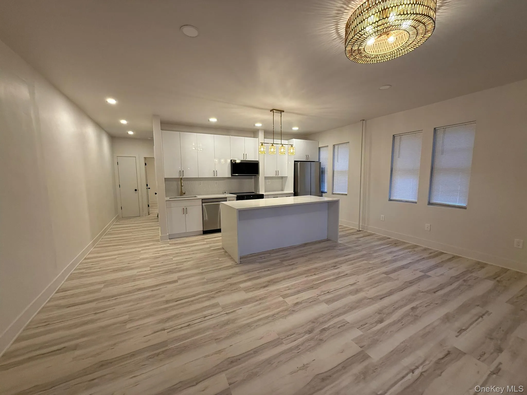 35-25 190th Street, New York, NY, 1 Bedroom Bedrooms, 4 Rooms Rooms,1 BathroomBathrooms,Residential Lease,For Rent,190th,0,982078 35-25 190th Street, New York, NY, 1 Bedroom Bedrooms, 4 Rooms Rooms,1 BathroomBathrooms,Residential Lease,For Rent,190th,0,982078