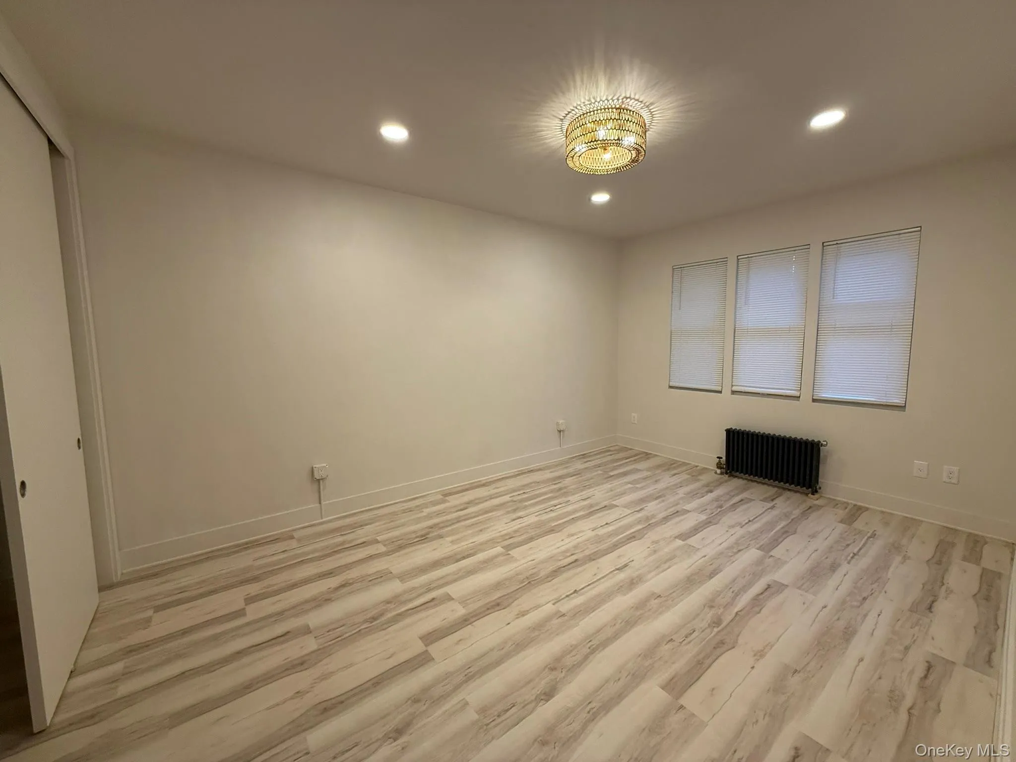35-25 190th Street, New York, NY, 1 Bedroom Bedrooms, 4 Rooms Rooms,1 BathroomBathrooms,Residential Lease,For Rent,190th,0,982078 35-25 190th Street, New York, NY, 1 Bedroom Bedrooms, 4 Rooms Rooms,1 BathroomBathrooms,Residential Lease,For Rent,190th,0,982078
