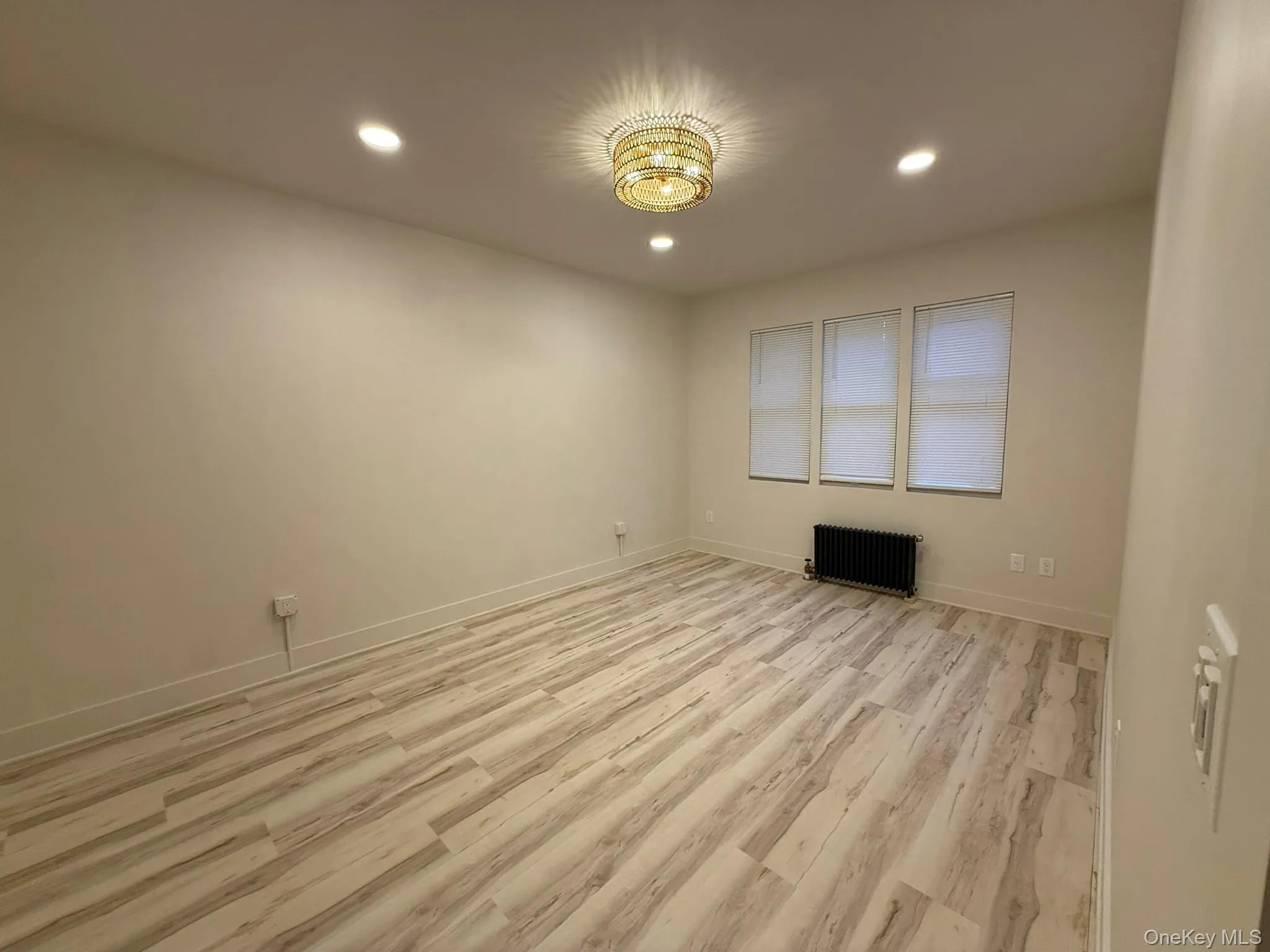 35-25 190th Street, New York, NY, 1 Bedroom Bedrooms, 4 Rooms Rooms,1 BathroomBathrooms,Residential Lease,For Rent,190th,0,982078 35-25 190th Street, New York, NY, 1 Bedroom Bedrooms, 4 Rooms Rooms,1 BathroomBathrooms,Residential Lease,For Rent,190th,0,982078