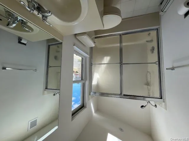 25 Norwood Road, North Hempstead, NY, 2 Bedrooms Bedrooms, 5 Rooms Rooms,2 BathroomsBathrooms,Residential Lease,For Rent,Norwood,0,982080 25 Norwood Road, North Hempstead, NY, 2 Bedrooms Bedrooms, 5 Rooms Rooms,2 BathroomsBathrooms,Residential Lease,For Rent,Norwood,0,982080