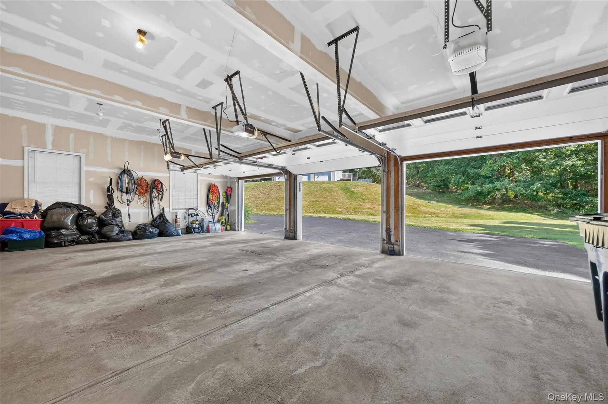 41 Lindy Drive, Carmel, NY, 5 Bedrooms Bedrooms, 9 Rooms Rooms,3 BathroomsBathrooms,Residential,For Rent,Lindy,0,982085 41 Lindy Drive, Carmel, NY, 5 Bedrooms Bedrooms, 9 Rooms Rooms,3 BathroomsBathrooms,Residential,For Rent,Lindy,0,982085