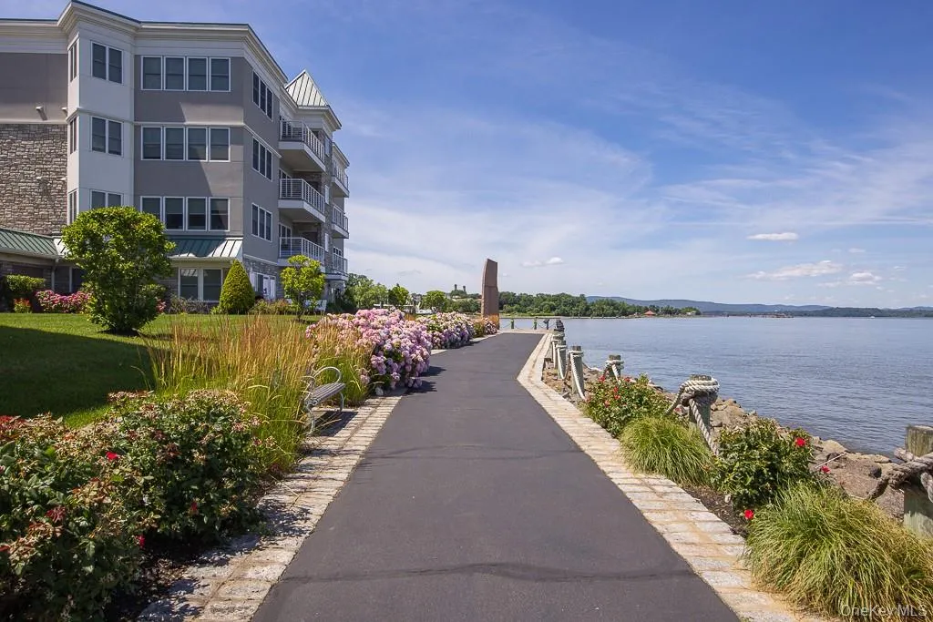 1321 Round Pointe Drive, Haverstraw, NY, 1 Bedroom Bedrooms, 5 Rooms Rooms,1 BathroomBathrooms,Residential Lease,For Rent,Round Pointe,0,982091 1321 Round Pointe Drive, Haverstraw, NY, 1 Bedroom Bedrooms, 5 Rooms Rooms,1 BathroomBathrooms,Residential Lease,For Rent,Round Pointe,0,982091