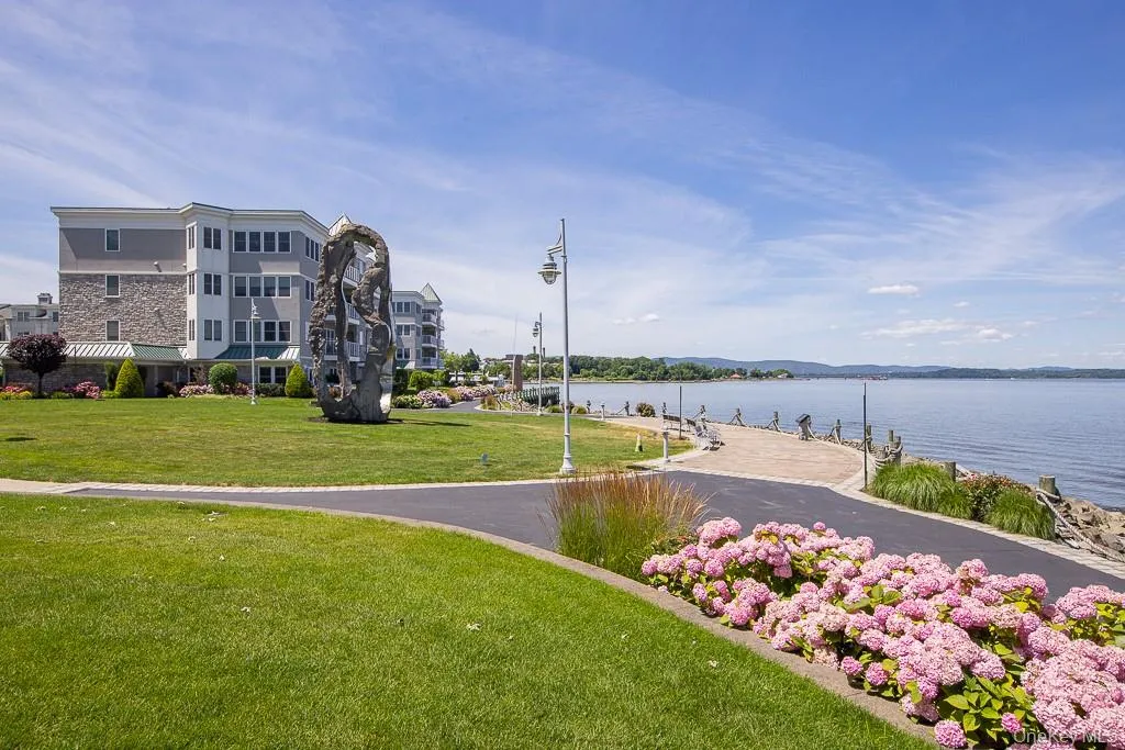 1321 Round Pointe Drive, Haverstraw, NY, 1 Bedroom Bedrooms, 5 Rooms Rooms,1 BathroomBathrooms,Residential Lease,For Rent,Round Pointe,0,982091 1321 Round Pointe Drive, Haverstraw, NY, 1 Bedroom Bedrooms, 5 Rooms Rooms,1 BathroomBathrooms,Residential Lease,For Rent,Round Pointe,0,982091