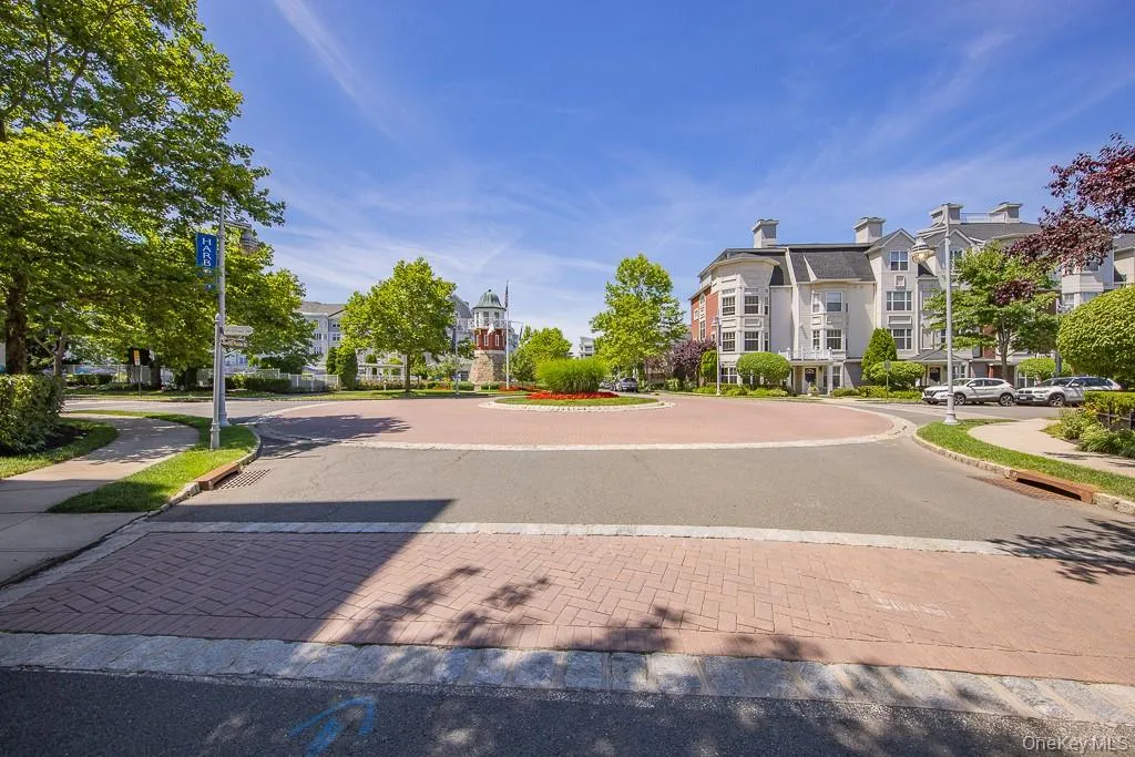 1321 Round Pointe Drive, Haverstraw, NY, 1 Bedroom Bedrooms, 5 Rooms Rooms,1 BathroomBathrooms,Residential Lease,For Rent,Round Pointe,0,982091 1321 Round Pointe Drive, Haverstraw, NY, 1 Bedroom Bedrooms, 5 Rooms Rooms,1 BathroomBathrooms,Residential Lease,For Rent,Round Pointe,0,982091