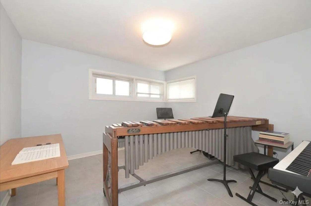43 Flagstone Lane, Hempstead, NY, 5 Bedrooms Bedrooms, 7 Rooms Rooms,1 BathroomBathrooms,Residential Lease,For Rent,Flagstone,0,982092 43 Flagstone Lane, Hempstead, NY, 5 Bedrooms Bedrooms, 7 Rooms Rooms,1 BathroomBathrooms,Residential Lease,For Rent,Flagstone,0,982092
