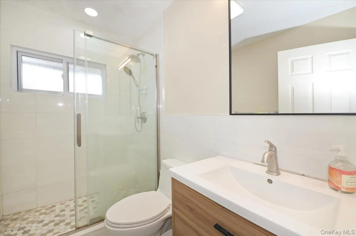 43 Flagstone Lane, Hempstead, NY, 4 Bedrooms Bedrooms, 7 Rooms Rooms,1 BathroomBathrooms,Residential Lease,For Rent,Flagstone,0,982092 43 Flagstone Lane, Hempstead, NY, 4 Bedrooms Bedrooms, 7 Rooms Rooms,1 BathroomBathrooms,Residential Lease,For Rent,Flagstone,0,982092