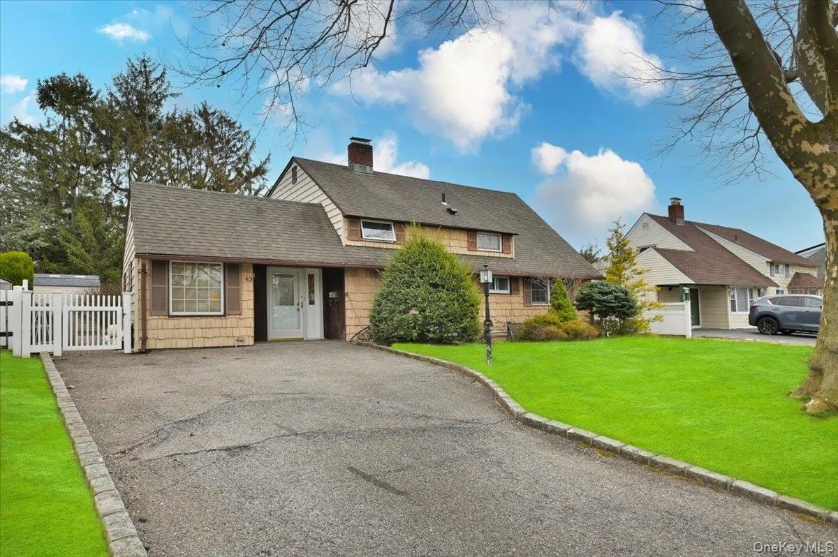 43 Flagstone Lane, Hempstead, NY, 5 Bedrooms Bedrooms, 7 Rooms Rooms,1 BathroomBathrooms,Residential Lease,For Rent,Flagstone,0,982092 43 Flagstone Lane, Hempstead, NY, 5 Bedrooms Bedrooms, 7 Rooms Rooms,1 BathroomBathrooms,Residential Lease,For Rent,Flagstone,0,982092