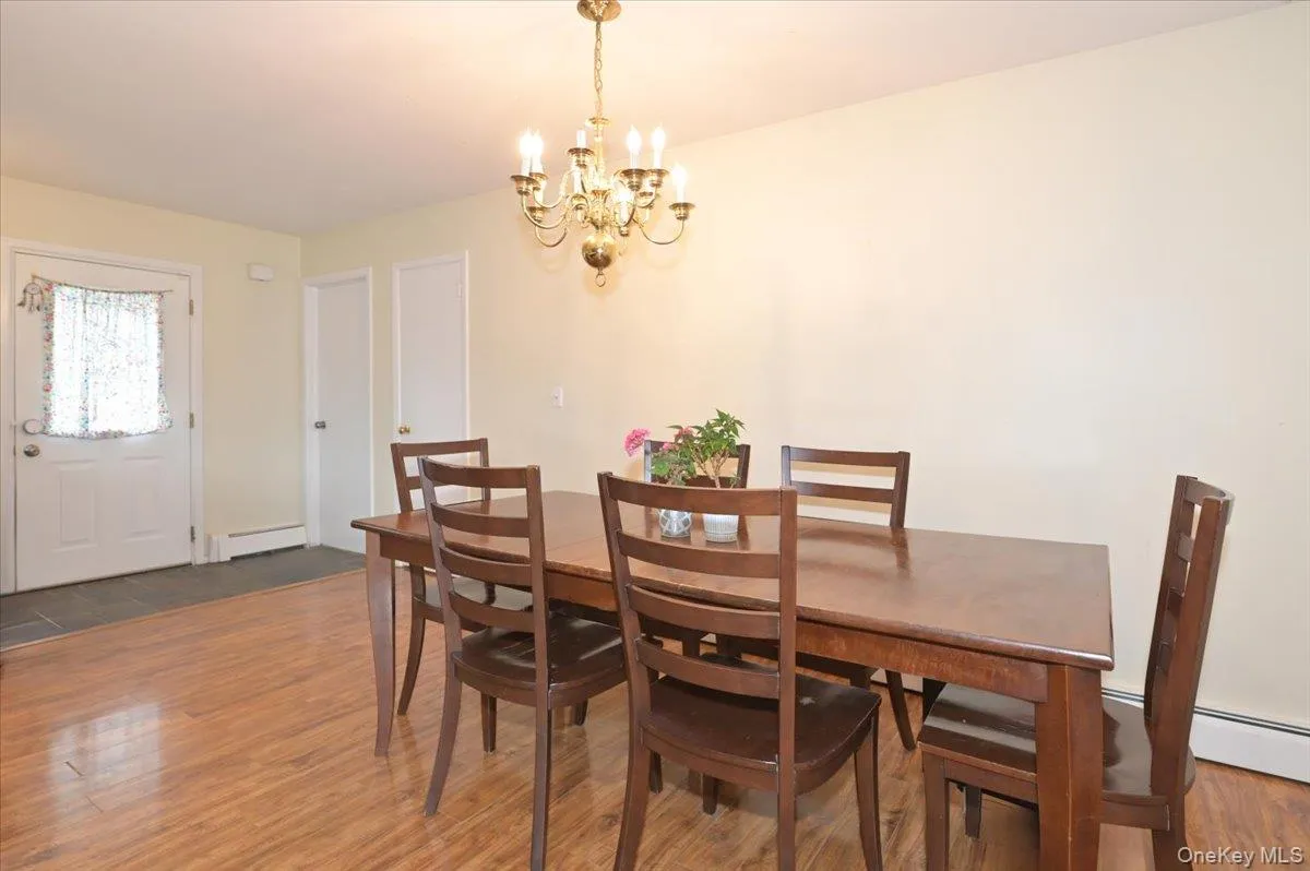 43 Flagstone Lane, Hempstead, NY, 5 Bedrooms Bedrooms, 7 Rooms Rooms,1 BathroomBathrooms,Residential Lease,For Rent,Flagstone,0,982092 43 Flagstone Lane, Hempstead, NY, 5 Bedrooms Bedrooms, 7 Rooms Rooms,1 BathroomBathrooms,Residential Lease,For Rent,Flagstone,0,982092