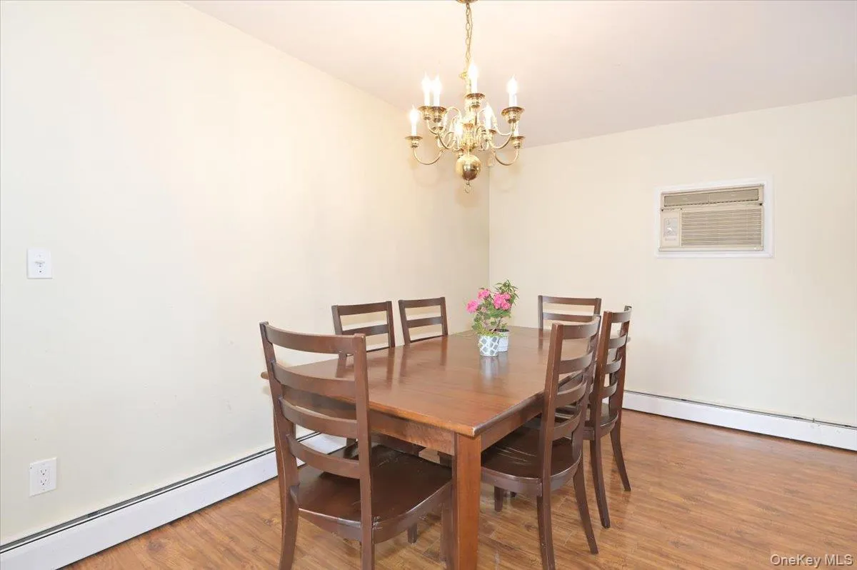 43 Flagstone Lane, Hempstead, NY, 5 Bedrooms Bedrooms, 7 Rooms Rooms,1 BathroomBathrooms,Residential Lease,For Rent,Flagstone,0,982092 43 Flagstone Lane, Hempstead, NY, 5 Bedrooms Bedrooms, 7 Rooms Rooms,1 BathroomBathrooms,Residential Lease,For Rent,Flagstone,0,982092