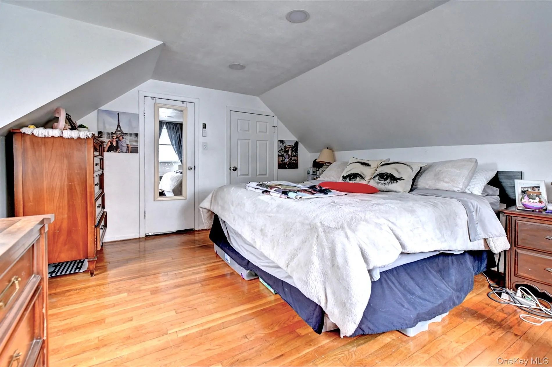 12 Bruce Lane, Smithtown, NY, 4 Bedrooms Bedrooms, 8 Rooms Rooms,2 BathroomsBathrooms,Residential,For Rent,Bruce,0,982095 12 Bruce Lane, Smithtown, NY, 4 Bedrooms Bedrooms, 8 Rooms Rooms,2 BathroomsBathrooms,Residential,For Rent,Bruce,0,982095
