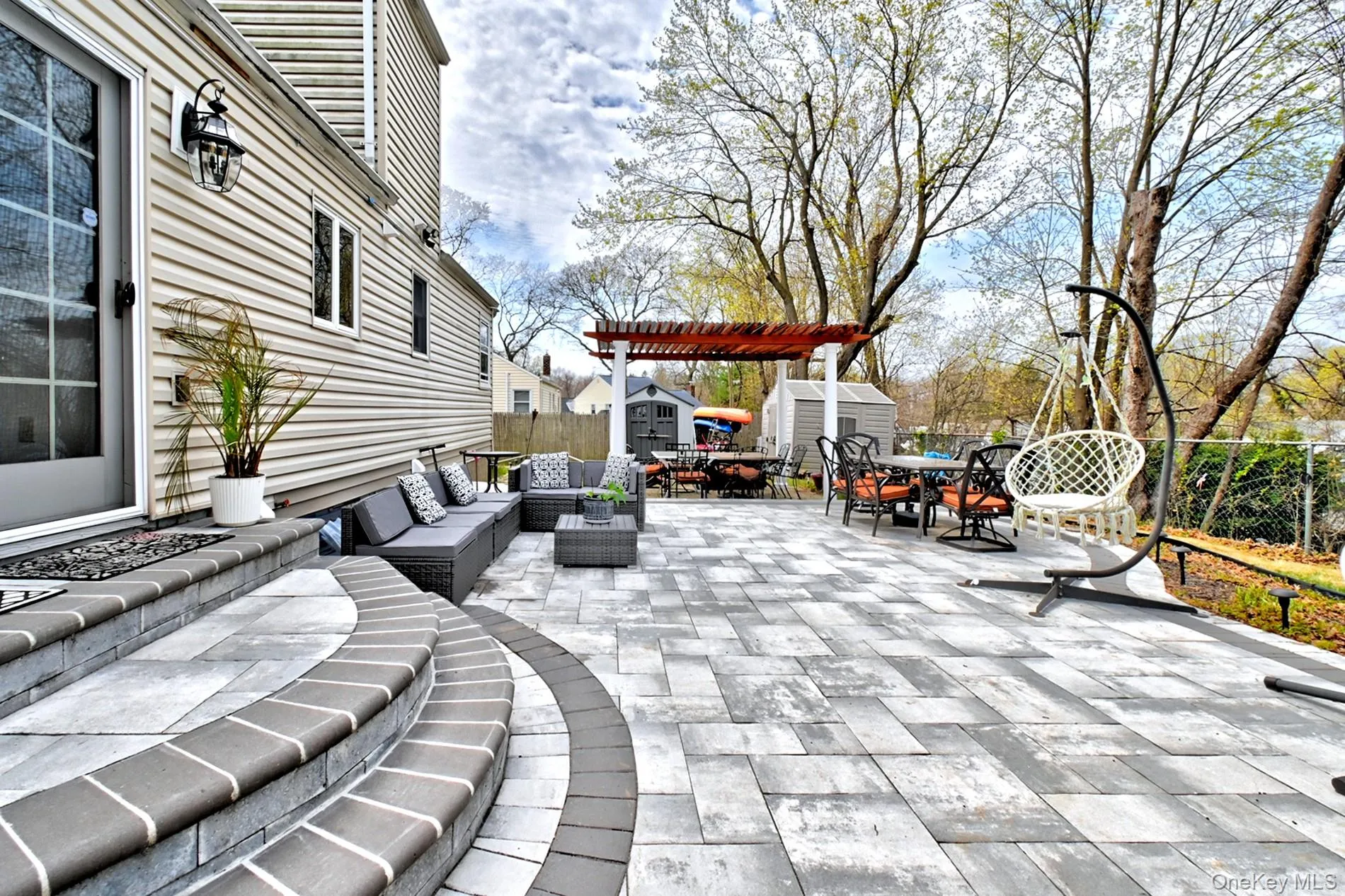12 Bruce Lane, Smithtown, NY, 4 Bedrooms Bedrooms, 8 Rooms Rooms,2 BathroomsBathrooms,Residential,For Rent,Bruce,0,982095 12 Bruce Lane, Smithtown, NY, 4 Bedrooms Bedrooms, 8 Rooms Rooms,2 BathroomsBathrooms,Residential,For Rent,Bruce,0,982095