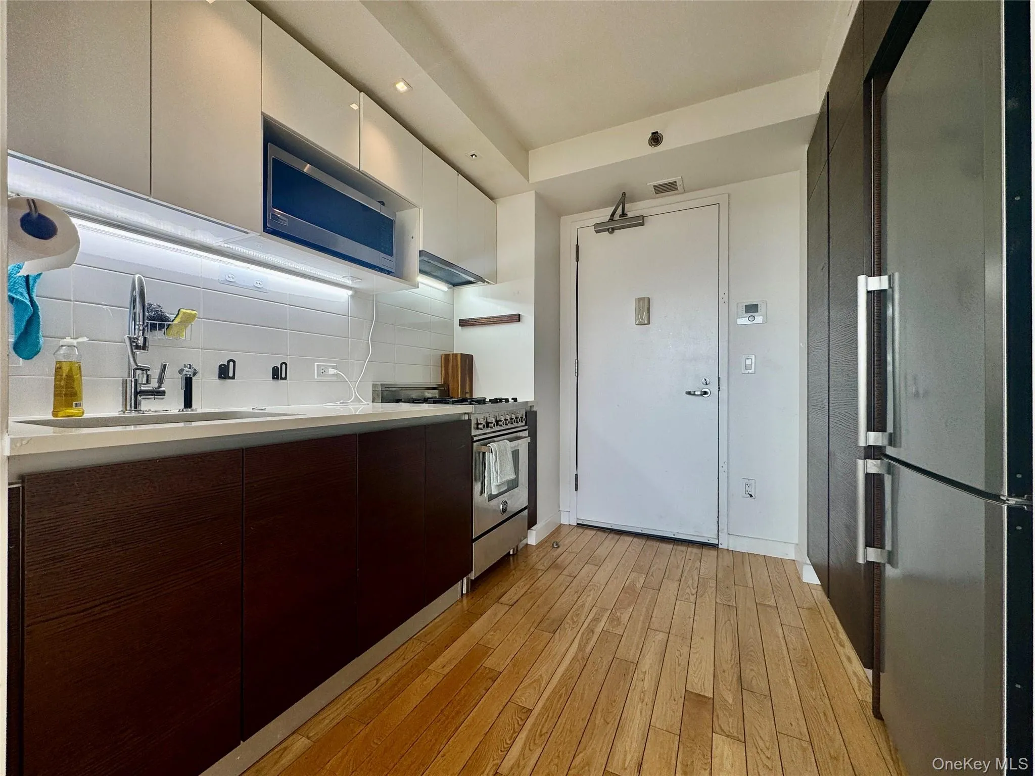 3916 Prince Street, New York, NY, 1 Bedroom Bedrooms, 4 Rooms Rooms,1 BathroomBathrooms,Residential Lease,For Rent,Prince,0,982102 3916 Prince Street, New York, NY, 1 Bedroom Bedrooms, 4 Rooms Rooms,1 BathroomBathrooms,Residential Lease,For Rent,Prince,0,982102