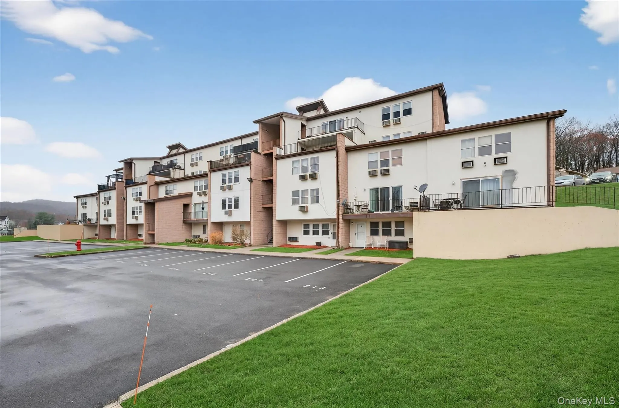 129 Concord Lane, Middletown, NY, 2 Bedrooms Bedrooms, 6 Rooms Rooms,1 BathroomBathrooms,Residential,For Rent,Concord,0,982111 129 Concord Lane, Middletown, NY, 2 Bedrooms Bedrooms, 6 Rooms Rooms,1 BathroomBathrooms,Residential,For Rent,Concord,0,982111