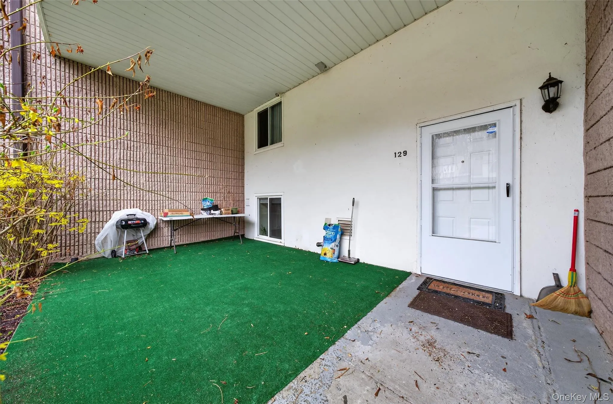 129 Concord Lane, Middletown, NY, 2 Bedrooms Bedrooms, 6 Rooms Rooms,1 BathroomBathrooms,Residential,For Rent,Concord,0,982111 129 Concord Lane, Middletown, NY, 2 Bedrooms Bedrooms, 6 Rooms Rooms,1 BathroomBathrooms,Residential,For Rent,Concord,0,982111
