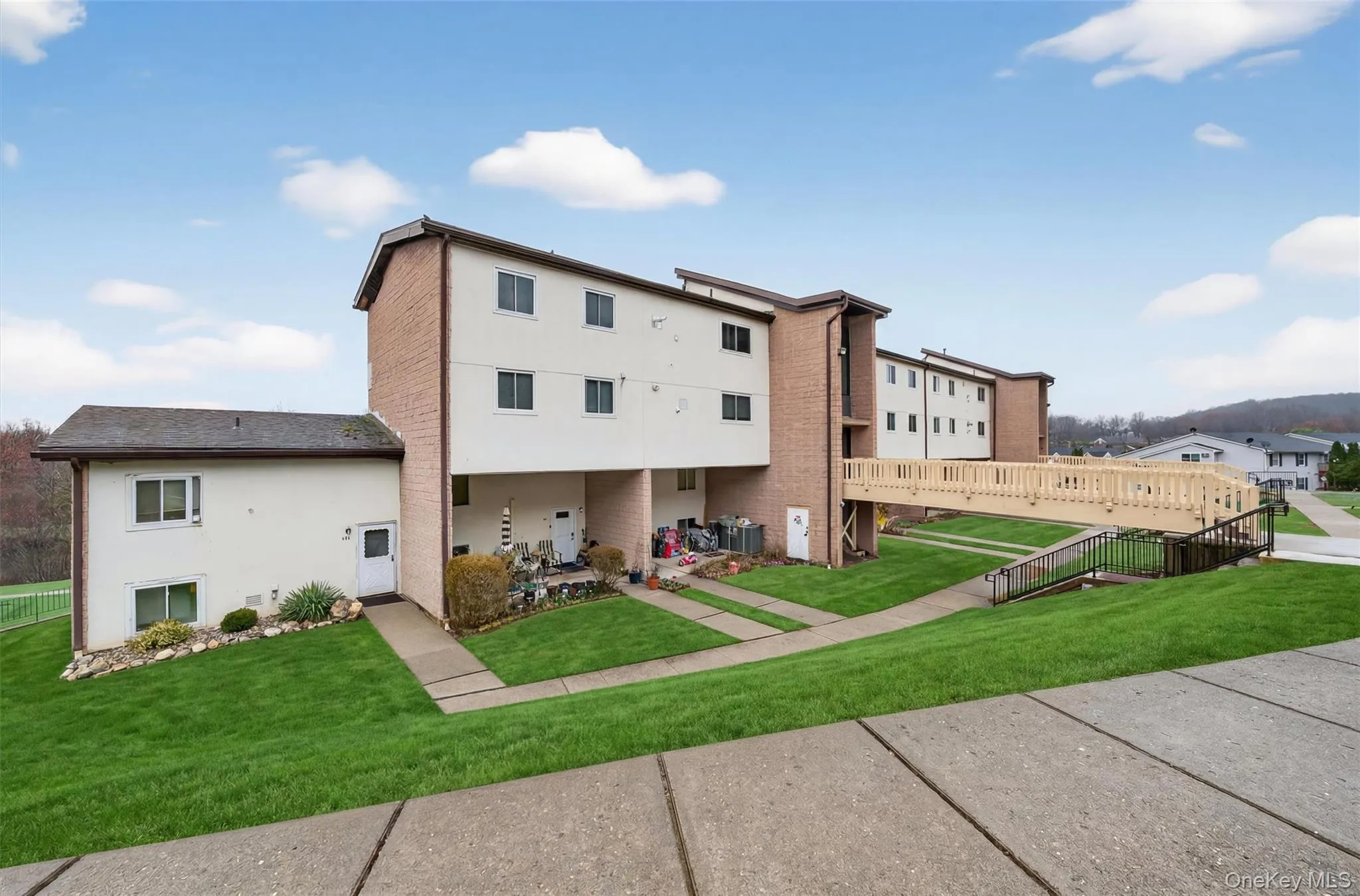 129 Concord Lane, Middletown, NY, 2 Bedrooms Bedrooms, 6 Rooms Rooms,1 BathroomBathrooms,Residential,For Rent,Concord,0,982111 129 Concord Lane, Middletown, NY, 2 Bedrooms Bedrooms, 6 Rooms Rooms,1 BathroomBathrooms,Residential,For Rent,Concord,0,982111