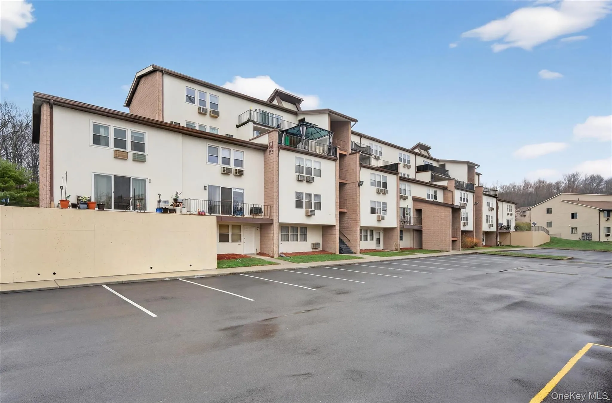 129 Concord Lane, Middletown, NY, 2 Bedrooms Bedrooms, 6 Rooms Rooms,1 BathroomBathrooms,Residential,For Rent,Concord,0,982111 129 Concord Lane, Middletown, NY, 2 Bedrooms Bedrooms, 6 Rooms Rooms,1 BathroomBathrooms,Residential,For Rent,Concord,0,982111