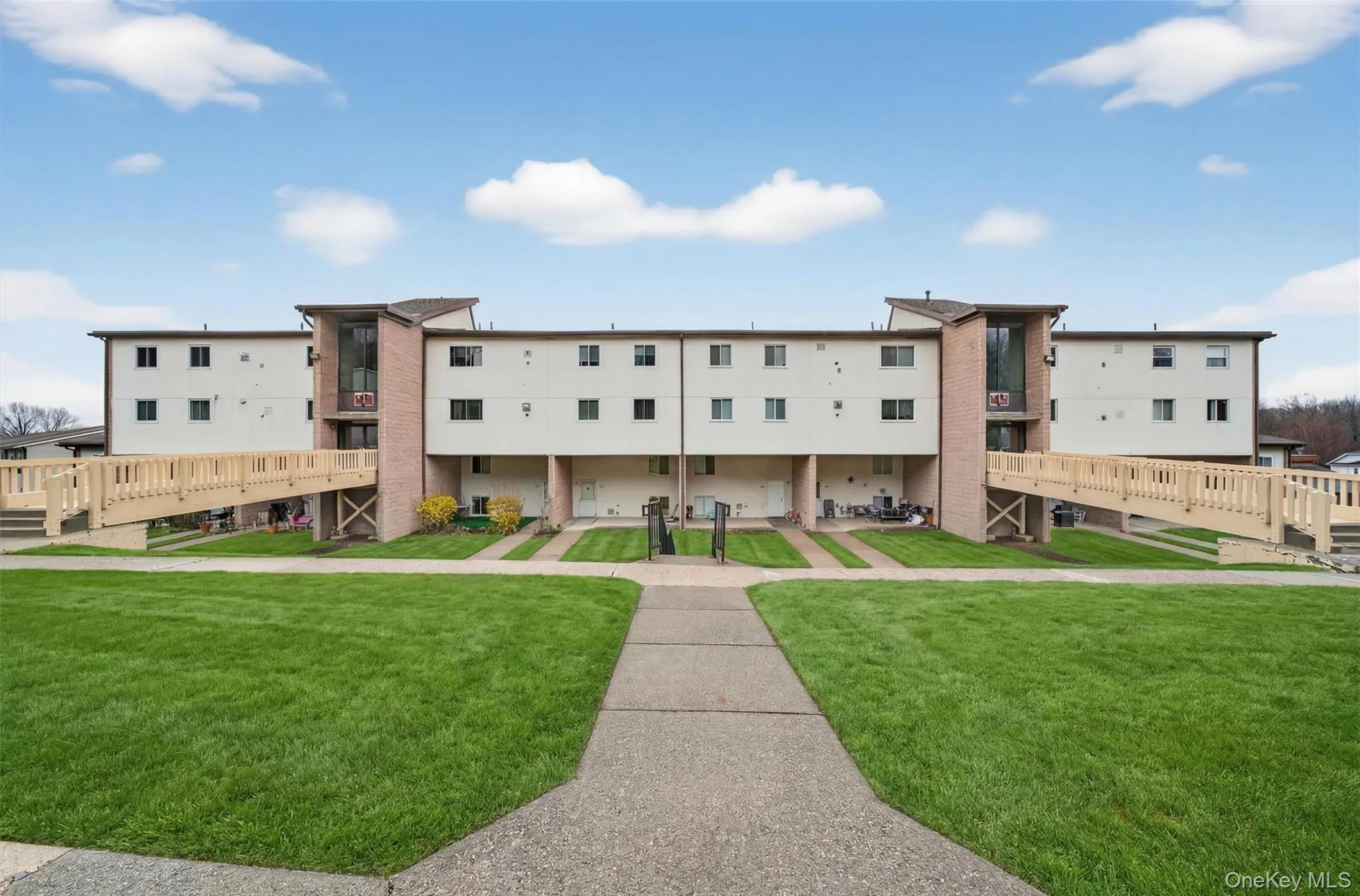 129 Concord Lane, Middletown, NY, 2 Bedrooms Bedrooms, 6 Rooms Rooms,1 BathroomBathrooms,Residential,For Rent,Concord,0,982111 129 Concord Lane, Middletown, NY, 2 Bedrooms Bedrooms, 6 Rooms Rooms,1 BathroomBathrooms,Residential,For Rent,Concord,0,982111