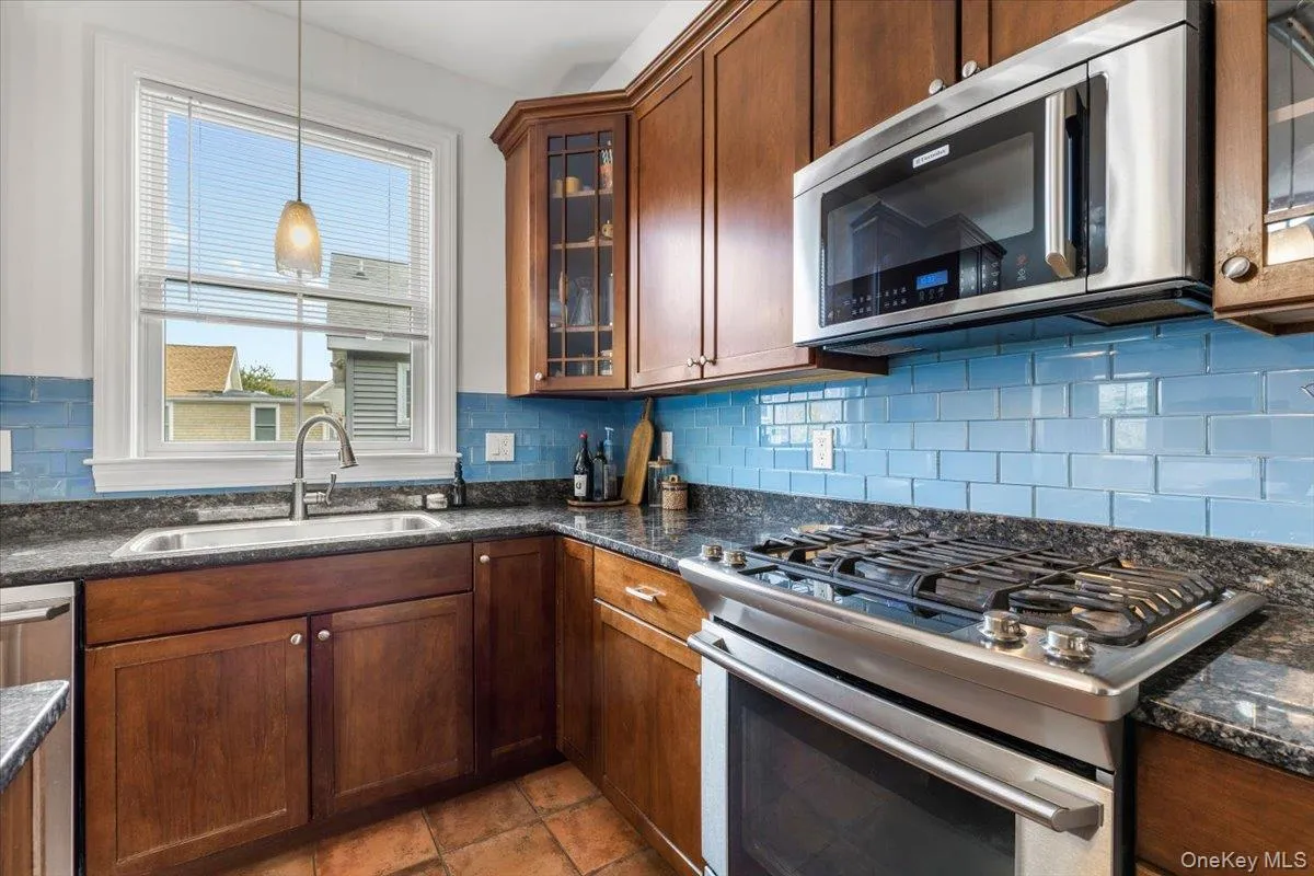 90 Central Avenue, Rye City, NY, 4 Bedrooms Bedrooms, 10 Rooms Rooms,2 BathroomsBathrooms,Residential Lease,For Rent,Central,0,982113 90 Central Avenue, Rye City, NY, 4 Bedrooms Bedrooms, 10 Rooms Rooms,2 BathroomsBathrooms,Residential Lease,For Rent,Central,0,982113