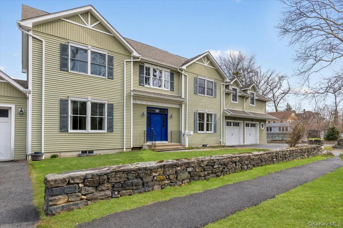 90 Central Avenue, Rye City, NY, 4 Bedrooms Bedrooms, 10 Rooms Rooms,2 BathroomsBathrooms,Residential Lease,For Rent,Central,0,982113 90 Central Avenue, Rye City, NY, 4 Bedrooms Bedrooms, 10 Rooms Rooms,2 BathroomsBathrooms,Residential Lease,For Rent,Central,0,982113