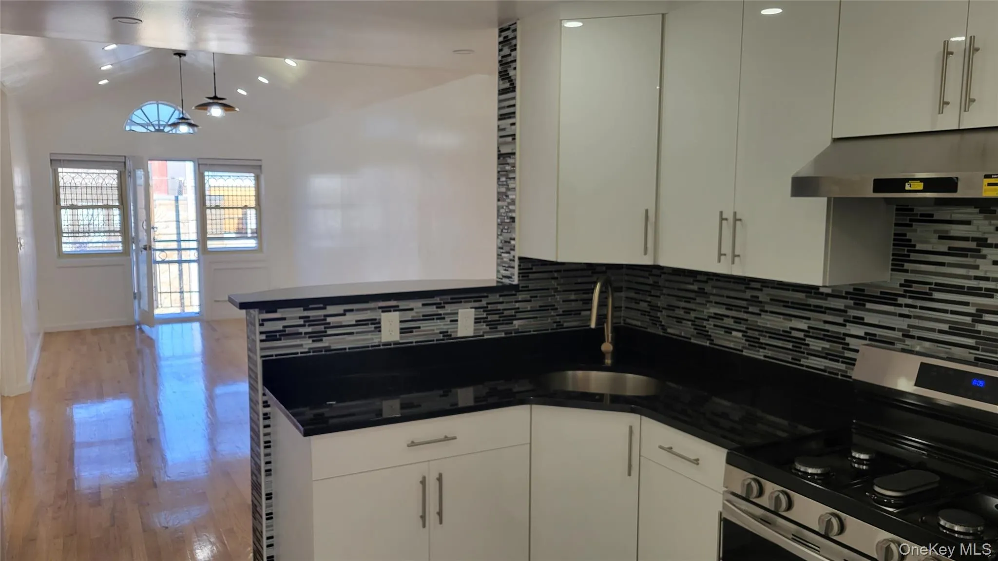31-16 60th Street, New York, NY, 3 Bedrooms Bedrooms, 5 Rooms Rooms,2 BathroomsBathrooms,Residential Lease,For Rent,60th,0,982124 31-16 60th Street, New York, NY, 3 Bedrooms Bedrooms, 5 Rooms Rooms,2 BathroomsBathrooms,Residential Lease,For Rent,60th,0,982124