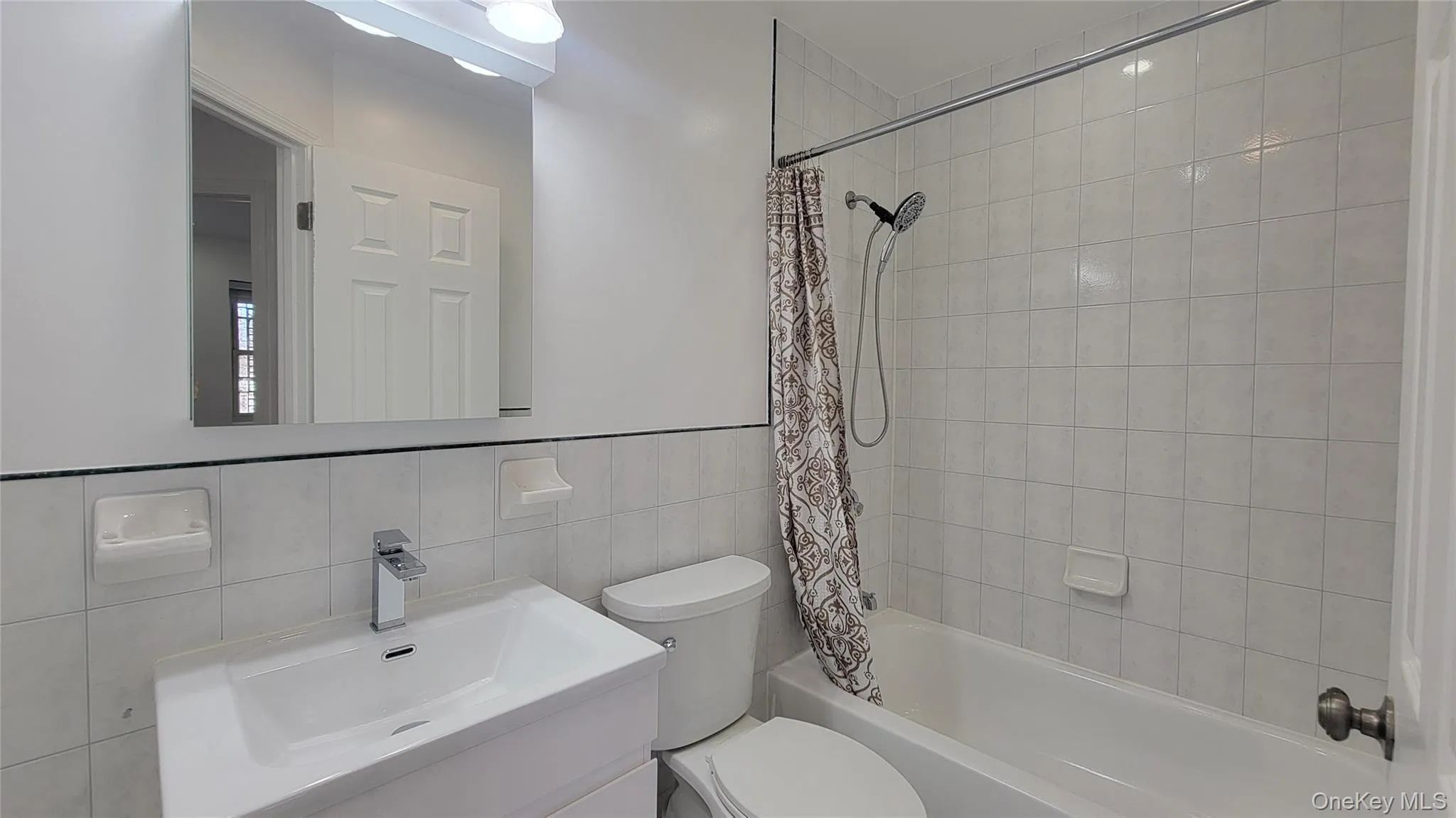 31-16 60th Street, New York, NY, 3 Bedrooms Bedrooms, 5 Rooms Rooms,2 BathroomsBathrooms,Residential Lease,For Rent,60th,0,982124 31-16 60th Street, New York, NY, 3 Bedrooms Bedrooms, 5 Rooms Rooms,2 BathroomsBathrooms,Residential Lease,For Rent,60th,0,982124