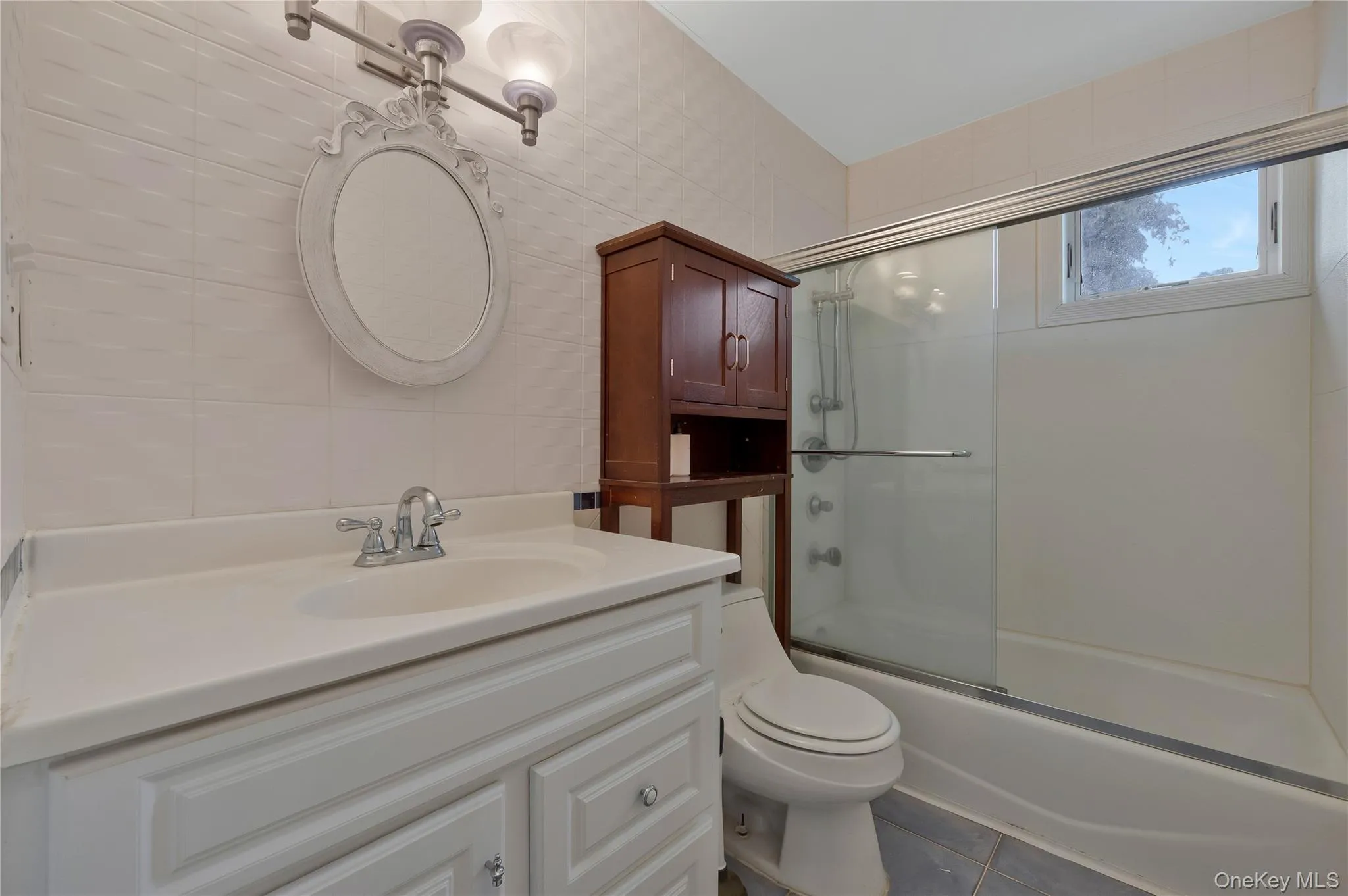 8 Percheron Lane, North Hempstead, NY, 5 Bedrooms Bedrooms, 12 Rooms Rooms,4 BathroomsBathrooms,Residential,For Rent,Percheron,0,982131 8 Percheron Lane, North Hempstead, NY, 5 Bedrooms Bedrooms, 12 Rooms Rooms,4 BathroomsBathrooms,Residential,For Rent,Percheron,0,982131