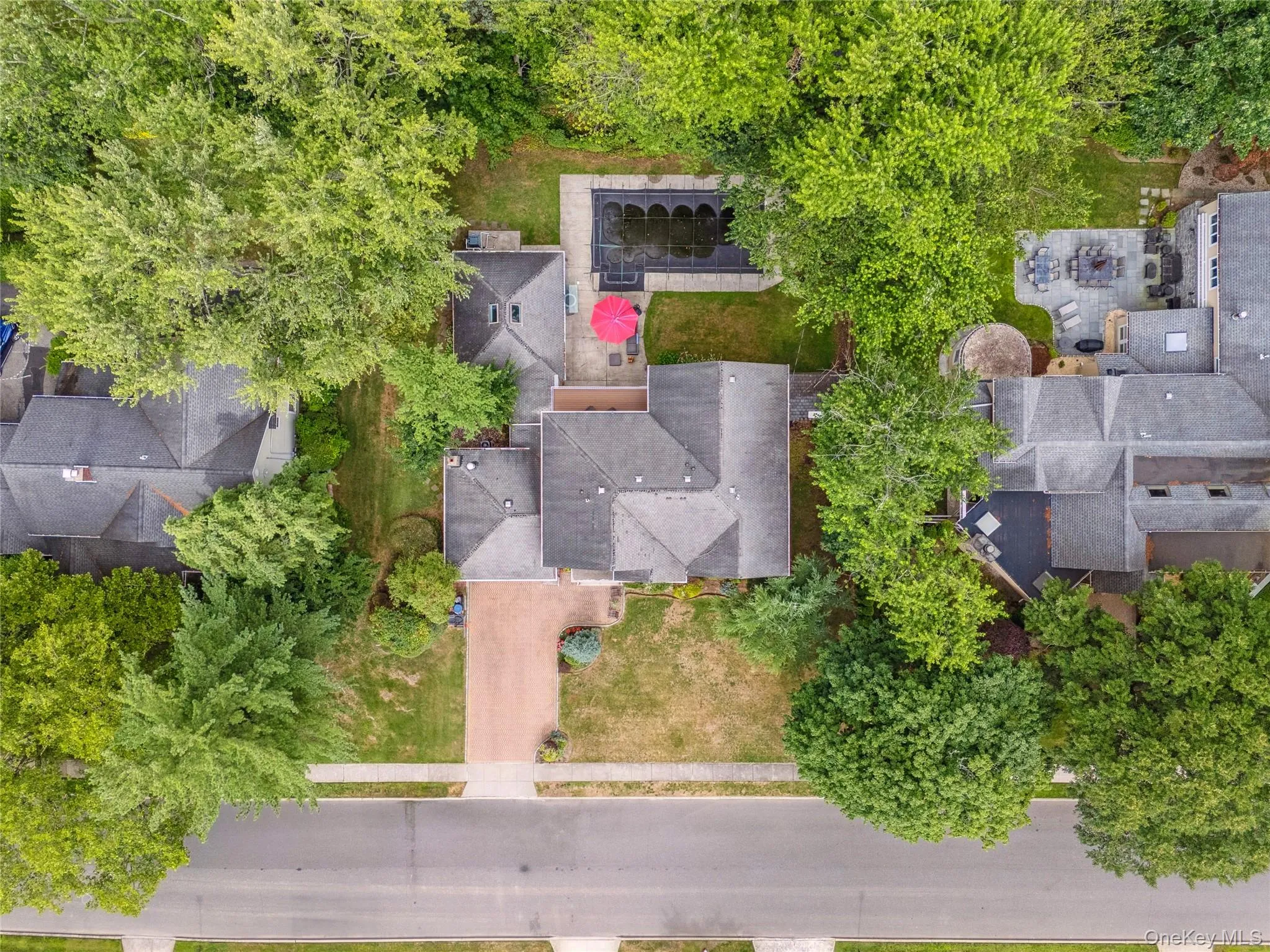 8 Percheron Lane, North Hempstead, NY, 5 Bedrooms Bedrooms, 12 Rooms Rooms,4 BathroomsBathrooms,Residential,For Rent,Percheron,0,982131 8 Percheron Lane, North Hempstead, NY, 5 Bedrooms Bedrooms, 12 Rooms Rooms,4 BathroomsBathrooms,Residential,For Rent,Percheron,0,982131