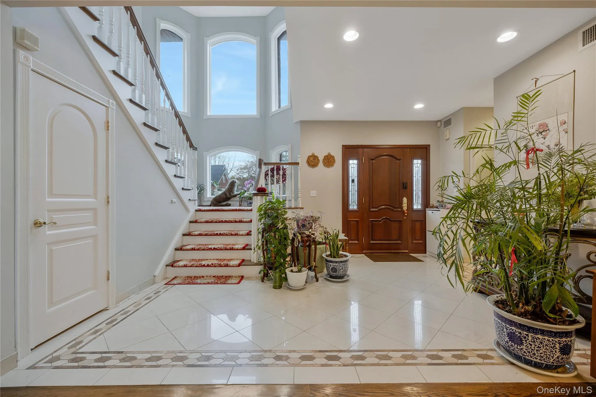 8 Percheron Lane, North Hempstead, NY, 5 Bedrooms Bedrooms, 12 Rooms Rooms,4 BathroomsBathrooms,Residential,For Rent,Percheron,0,982131 8 Percheron Lane, North Hempstead, NY, 5 Bedrooms Bedrooms, 12 Rooms Rooms,4 BathroomsBathrooms,Residential,For Rent,Percheron,0,982131