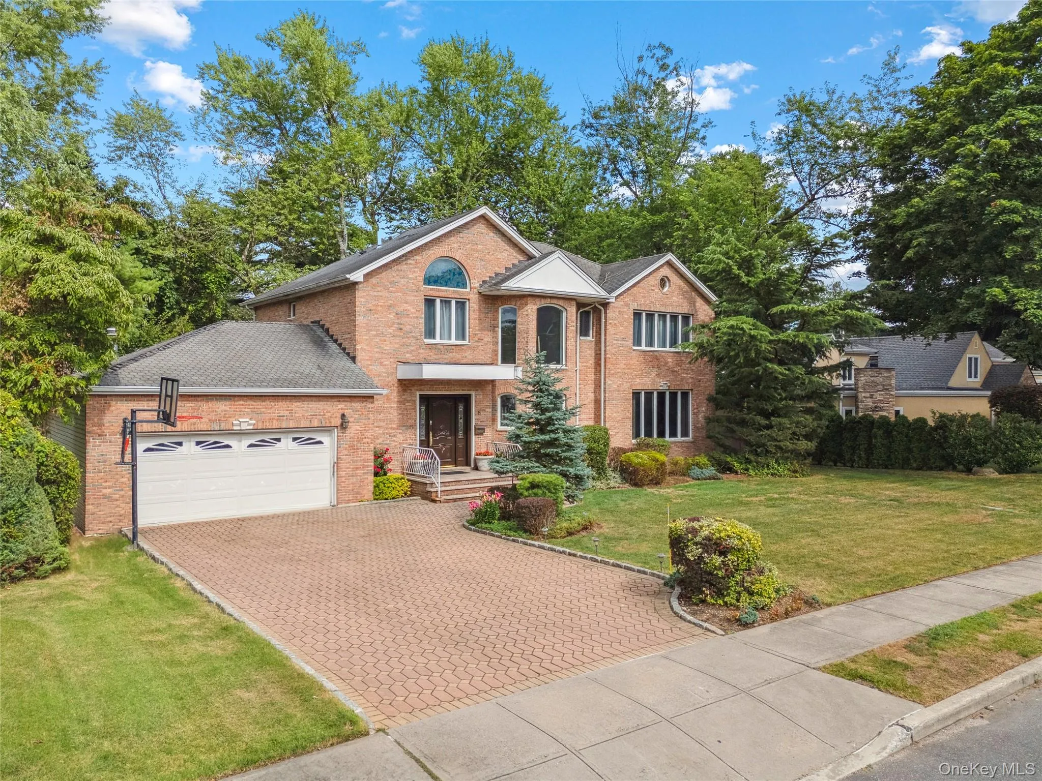 8 Percheron Lane, North Hempstead, NY, 5 Bedrooms Bedrooms, 12 Rooms Rooms,4 BathroomsBathrooms,Residential,For Rent,Percheron,0,982131 8 Percheron Lane, North Hempstead, NY, 5 Bedrooms Bedrooms, 12 Rooms Rooms,4 BathroomsBathrooms,Residential,For Rent,Percheron,0,982131