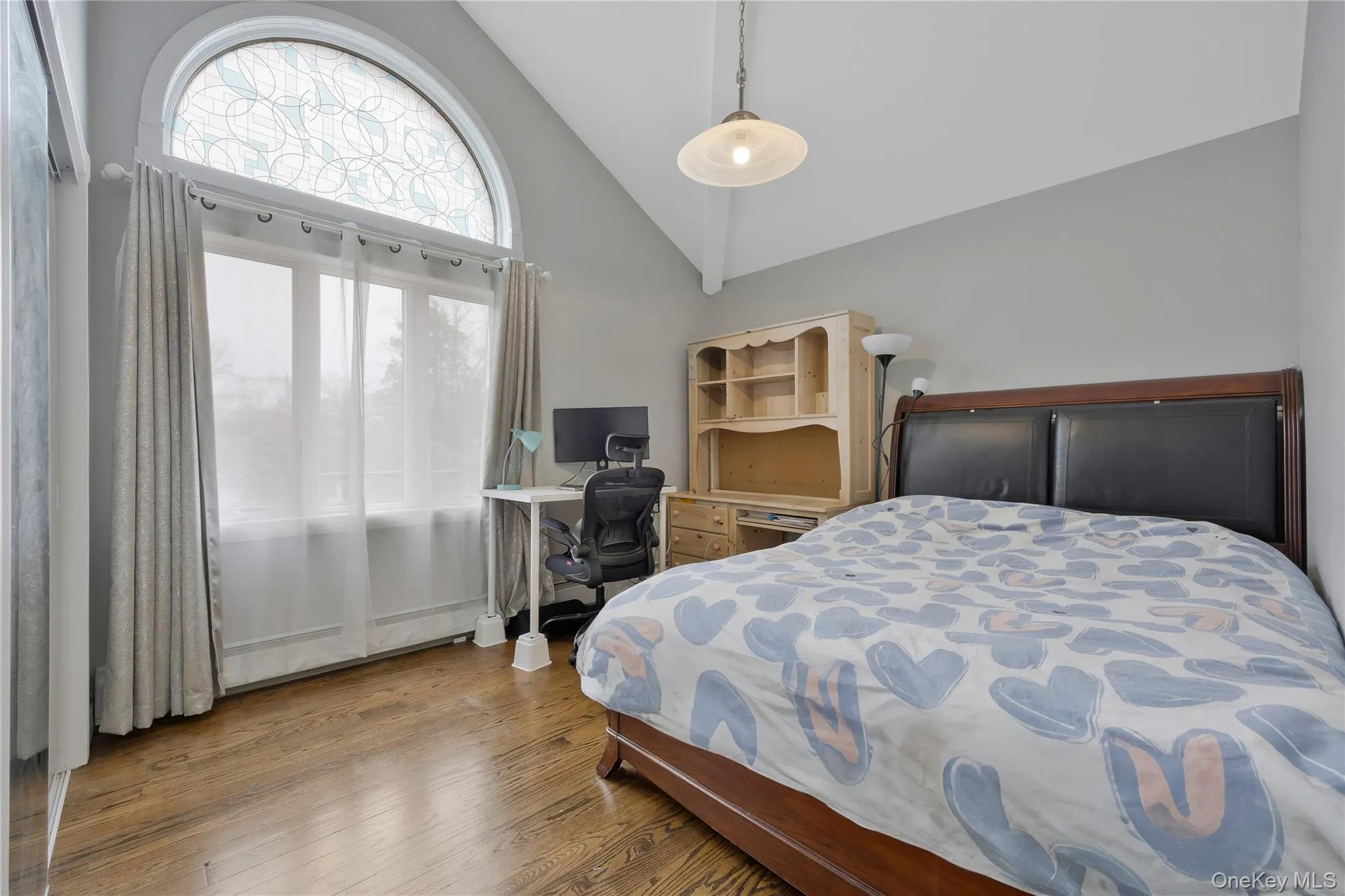 8 Percheron Lane, North Hempstead, NY, 5 Bedrooms Bedrooms, 12 Rooms Rooms,4 BathroomsBathrooms,Residential,For Rent,Percheron,0,982131 8 Percheron Lane, North Hempstead, NY, 5 Bedrooms Bedrooms, 12 Rooms Rooms,4 BathroomsBathrooms,Residential,For Rent,Percheron,0,982131