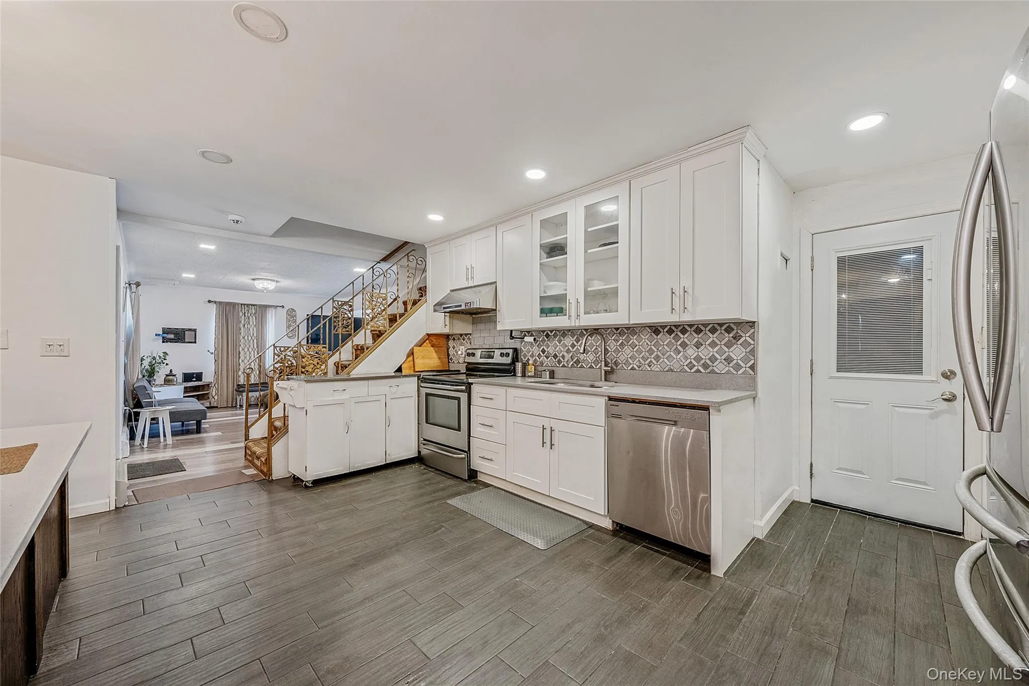 2 Drake Lane, Hempstead, NY, 4 Bedrooms Bedrooms, 8 Rooms Rooms,2 BathroomsBathrooms,Residential,For Rent,Drake,0,982133 2 Drake Lane, Hempstead, NY, 4 Bedrooms Bedrooms, 8 Rooms Rooms,2 BathroomsBathrooms,Residential,For Rent,Drake,0,982133