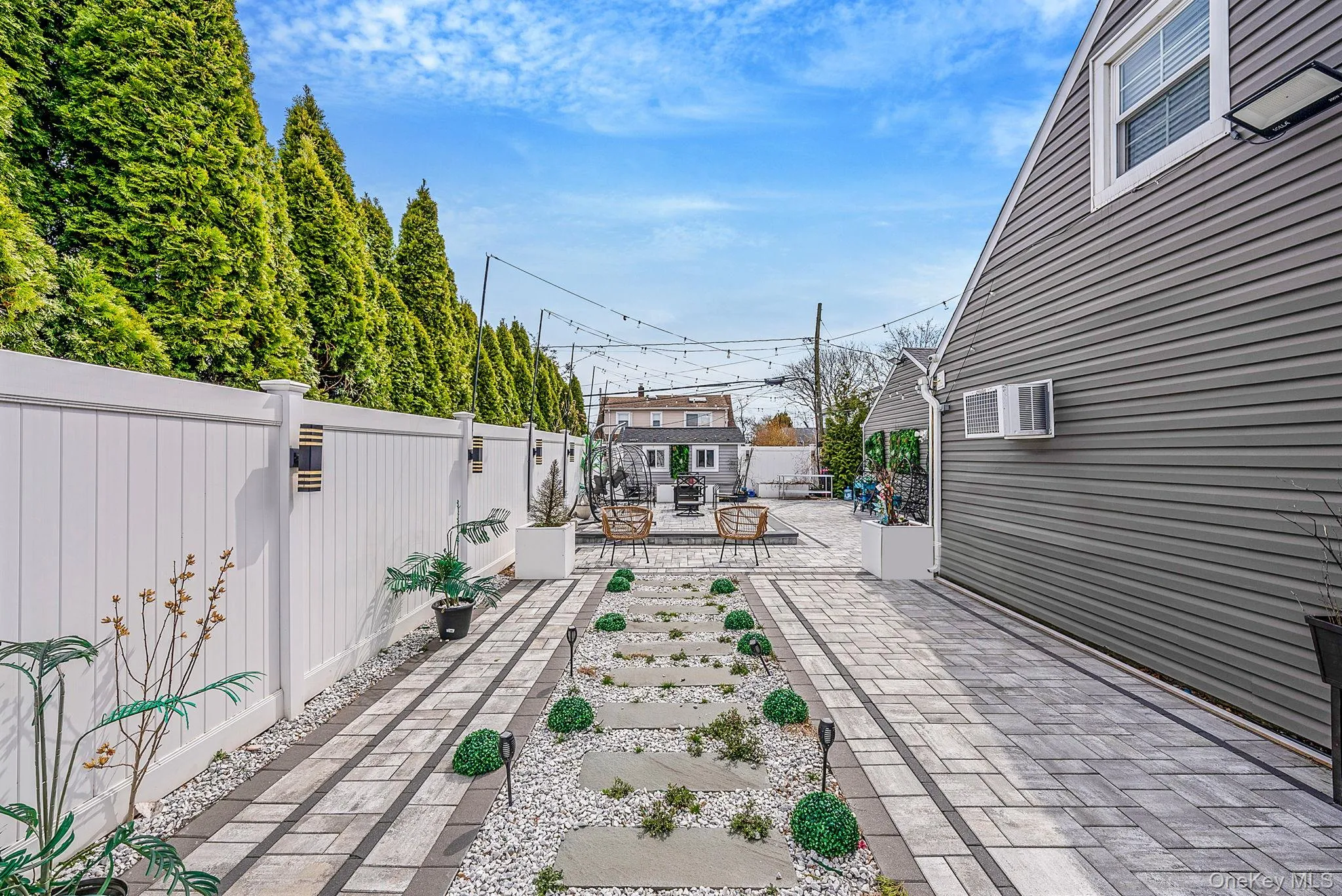 2 Drake Lane, Hempstead, NY, 4 Bedrooms Bedrooms, 8 Rooms Rooms,2 BathroomsBathrooms,Residential,For Rent,Drake,0,982133 2 Drake Lane, Hempstead, NY, 4 Bedrooms Bedrooms, 8 Rooms Rooms,2 BathroomsBathrooms,Residential,For Rent,Drake,0,982133