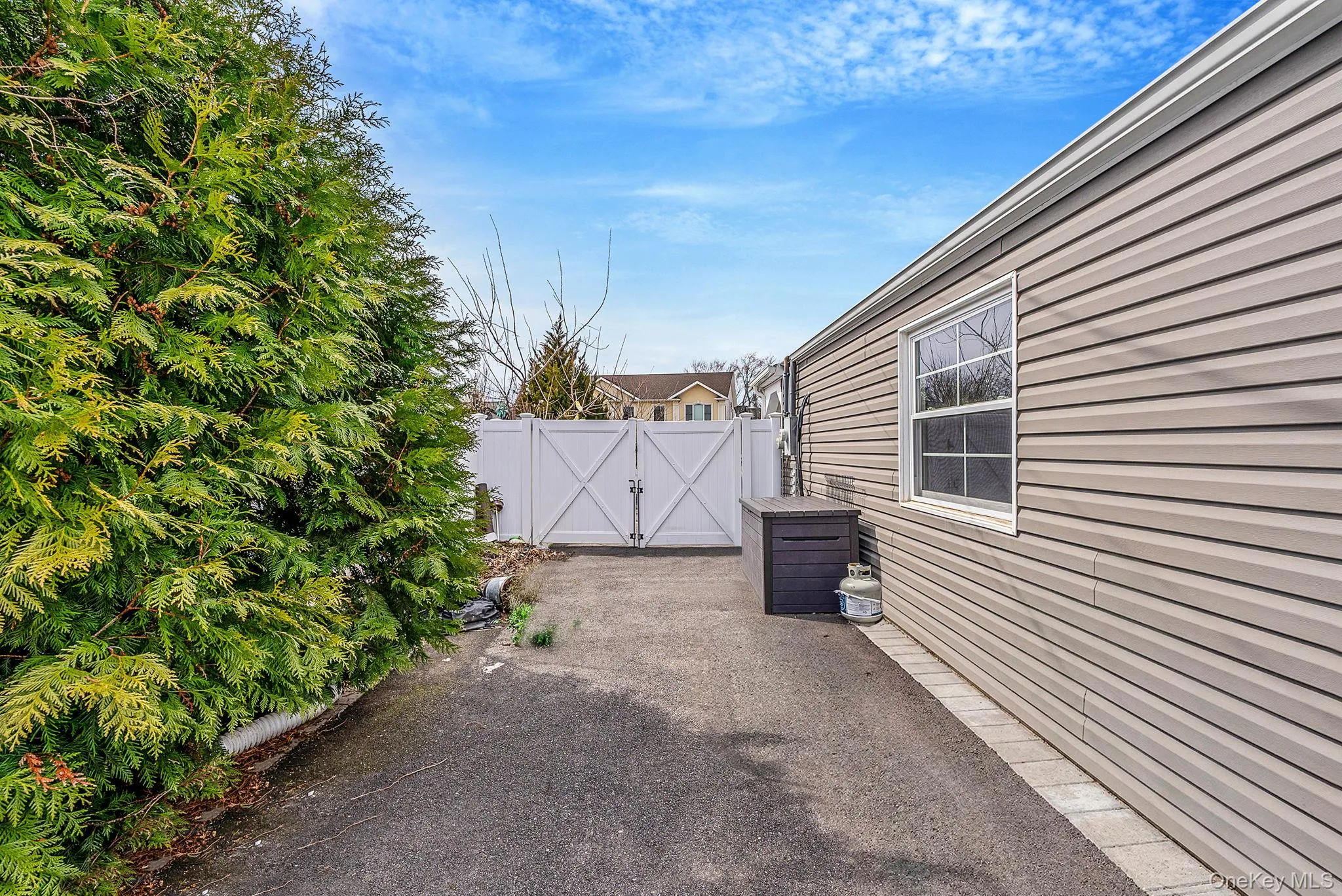 2 Drake Lane, Hempstead, NY, 4 Bedrooms Bedrooms, 8 Rooms Rooms,2 BathroomsBathrooms,Residential,For Rent,Drake,0,982133 2 Drake Lane, Hempstead, NY, 4 Bedrooms Bedrooms, 8 Rooms Rooms,2 BathroomsBathrooms,Residential,For Rent,Drake,0,982133