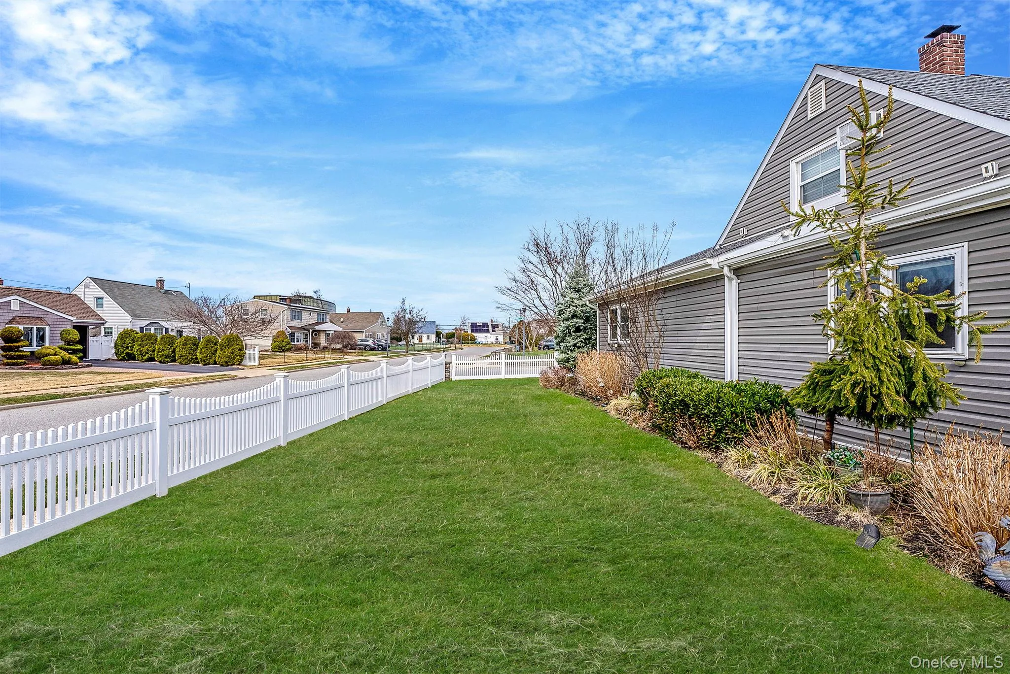 2 Drake Lane, Hempstead, NY, 4 Bedrooms Bedrooms, 8 Rooms Rooms,2 BathroomsBathrooms,Residential,For Rent,Drake,0,982133 2 Drake Lane, Hempstead, NY, 4 Bedrooms Bedrooms, 8 Rooms Rooms,2 BathroomsBathrooms,Residential,For Rent,Drake,0,982133