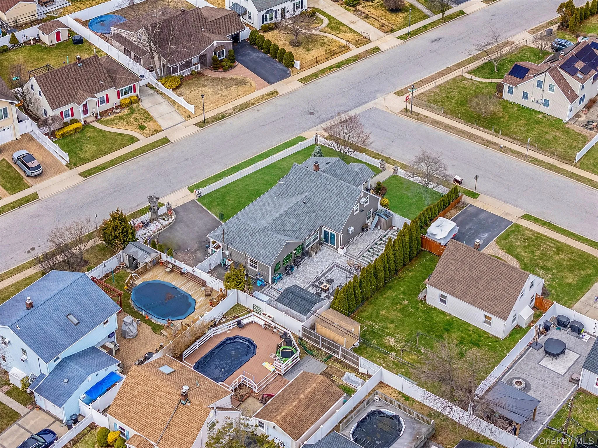2 Drake Lane, Hempstead, NY, 4 Bedrooms Bedrooms, 8 Rooms Rooms,2 BathroomsBathrooms,Residential,For Rent,Drake,0,982133 2 Drake Lane, Hempstead, NY, 4 Bedrooms Bedrooms, 8 Rooms Rooms,2 BathroomsBathrooms,Residential,For Rent,Drake,0,982133