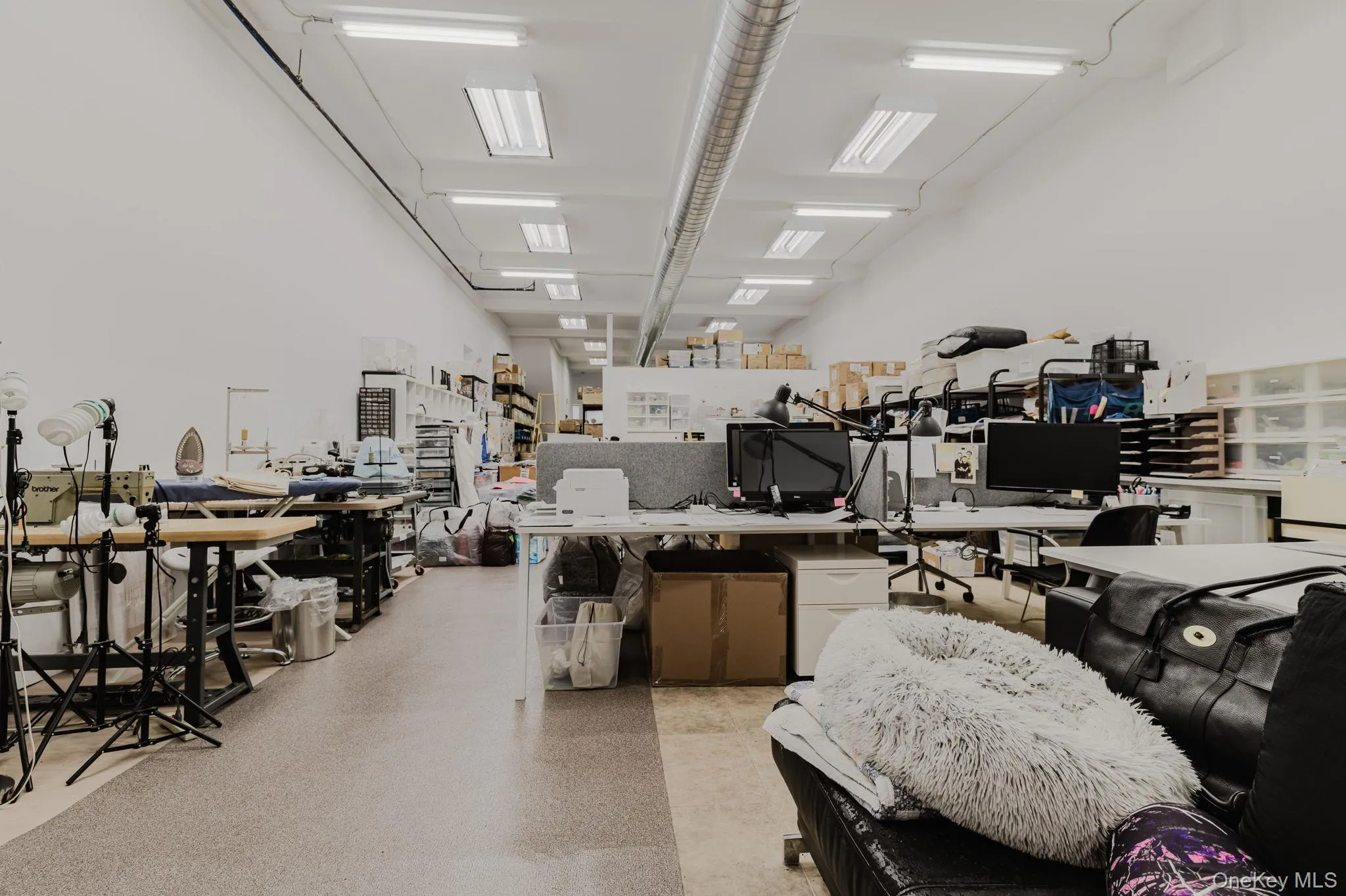 Large open office/work space Large open office/work space