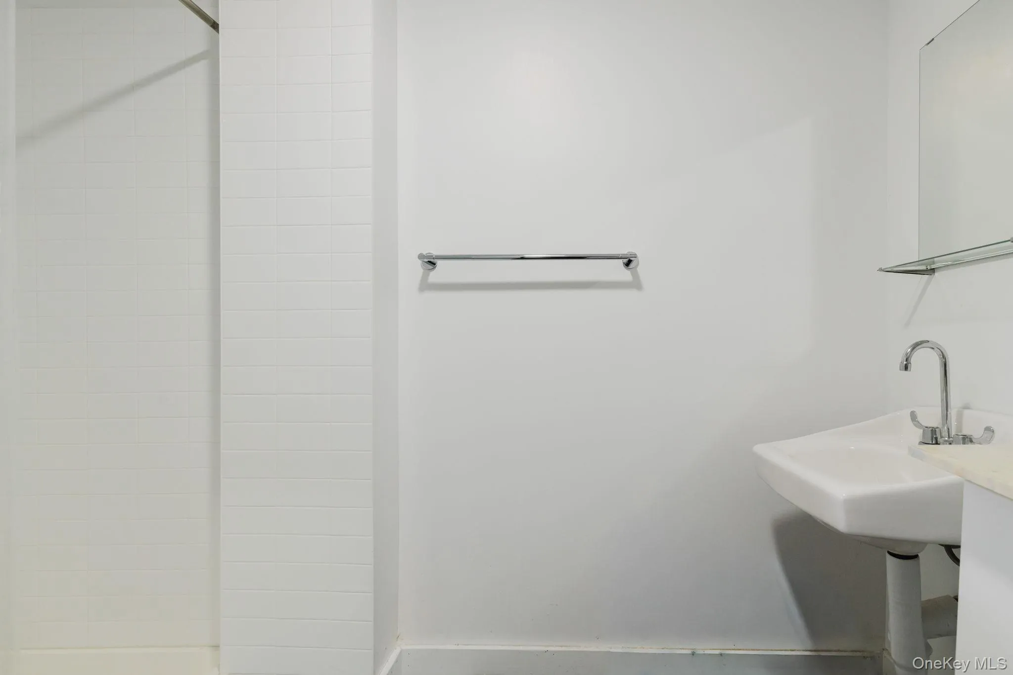 Full Bathroom Full Bathroom