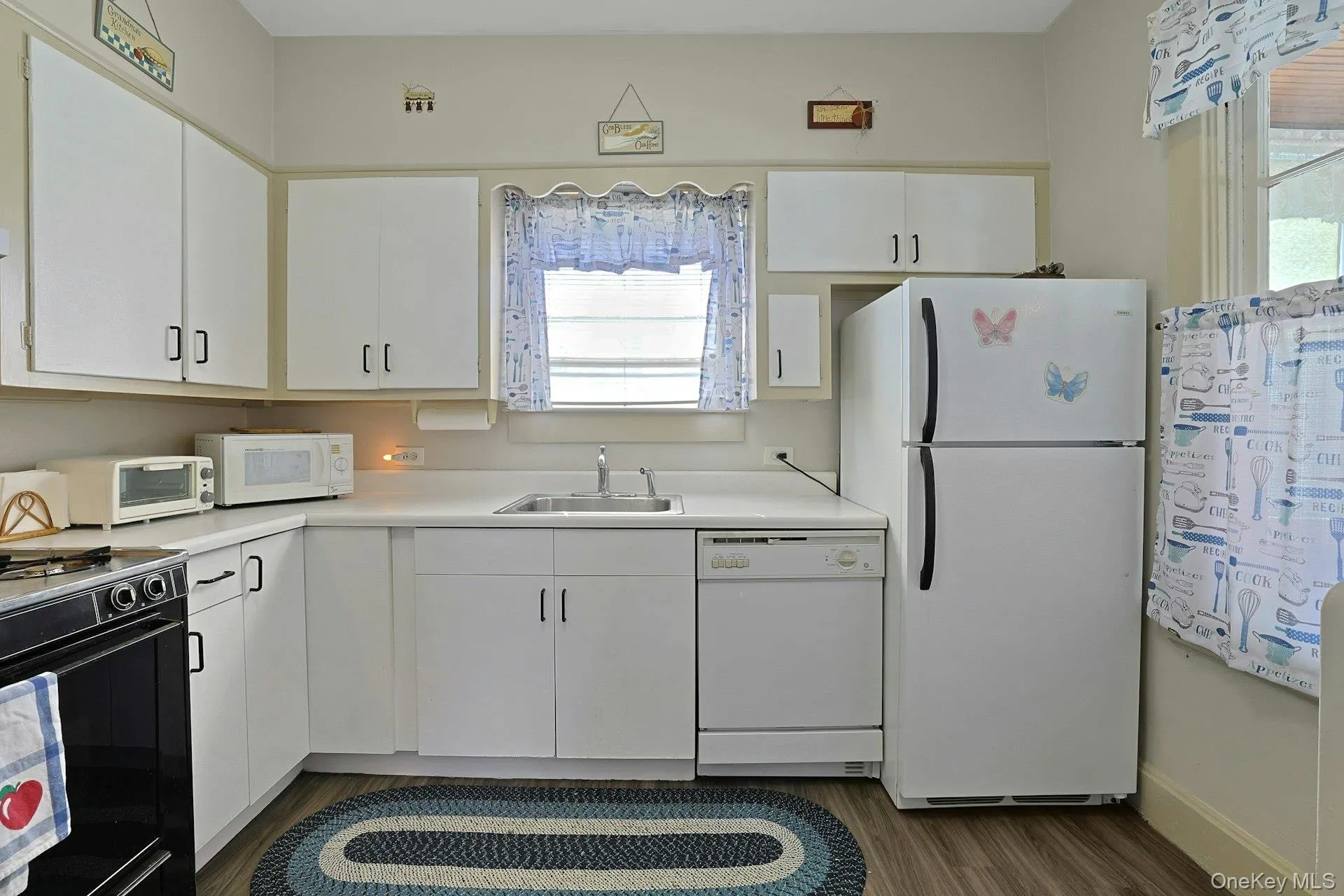 321 Fort Washington Avenue, Mount Pleasant, NY, 3 Bedrooms Bedrooms, 8 Rooms Rooms,2 BathroomsBathrooms,Residential Sale,For Rent,Fort Washington,0,982147 321 Fort Washington Avenue, Mount Pleasant, NY, 3 Bedrooms Bedrooms, 8 Rooms Rooms,2 BathroomsBathrooms,Residential Sale,For Rent,Fort Washington,0,982147