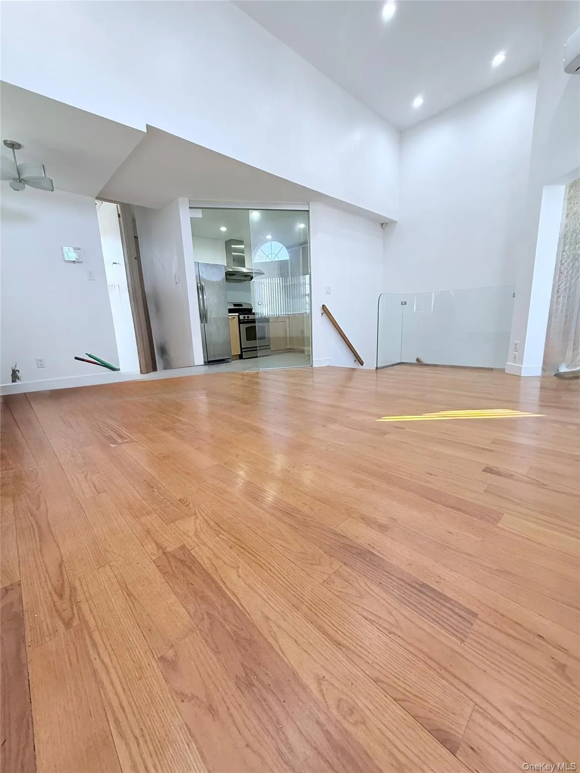 9510 95th Avenue, New York, NY, 3 Bedrooms Bedrooms, 5 Rooms Rooms,2 BathroomsBathrooms,Residential Lease,For Rent,95th,0,982150 9510 95th Avenue, New York, NY, 3 Bedrooms Bedrooms, 5 Rooms Rooms,2 BathroomsBathrooms,Residential Lease,For Rent,95th,0,982150