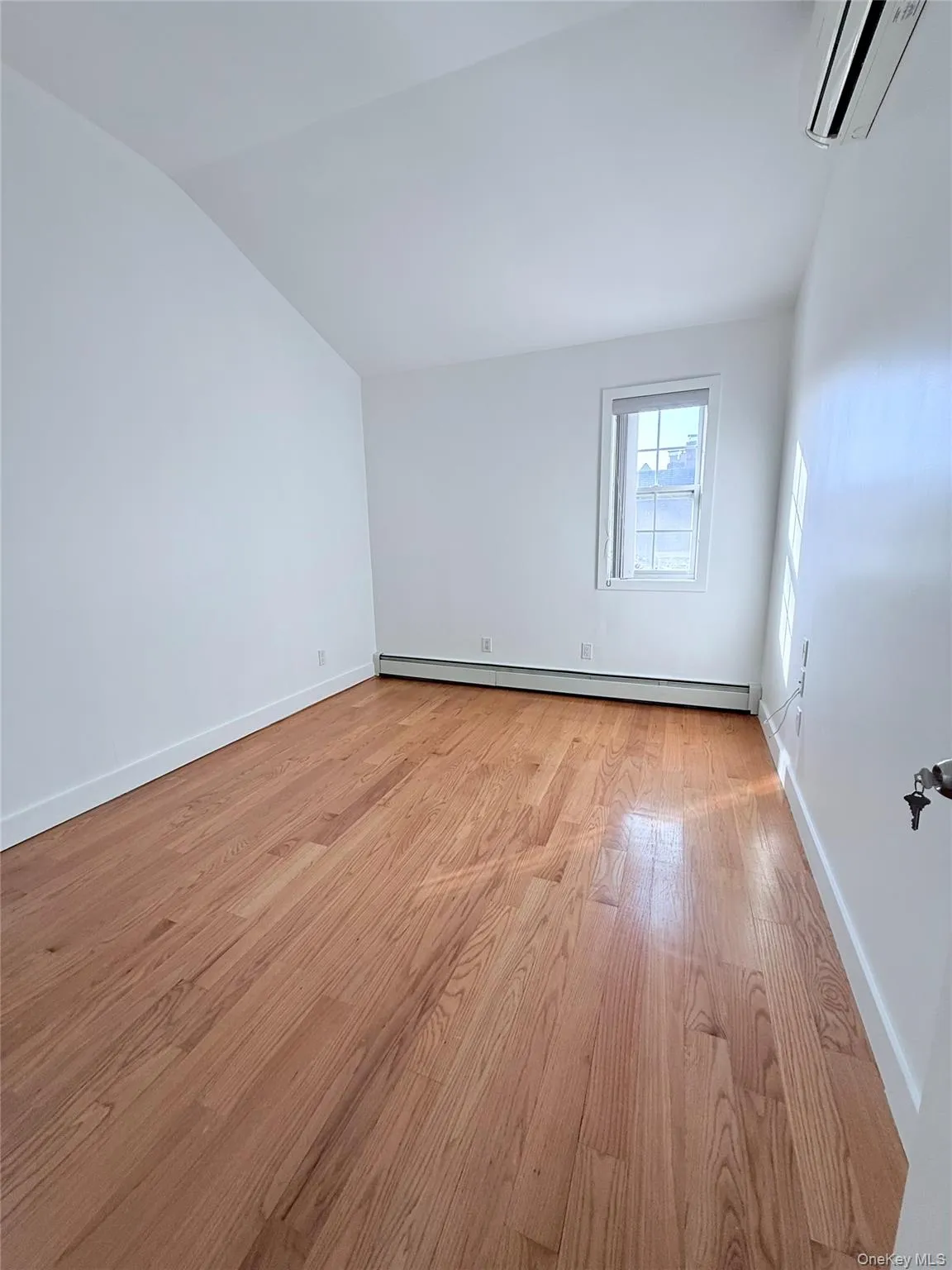 9510 95th Avenue, New York, NY, 3 Bedrooms Bedrooms, 5 Rooms Rooms,2 BathroomsBathrooms,Residential Lease,For Rent,95th,0,982150 9510 95th Avenue, New York, NY, 3 Bedrooms Bedrooms, 5 Rooms Rooms,2 BathroomsBathrooms,Residential Lease,For Rent,95th,0,982150