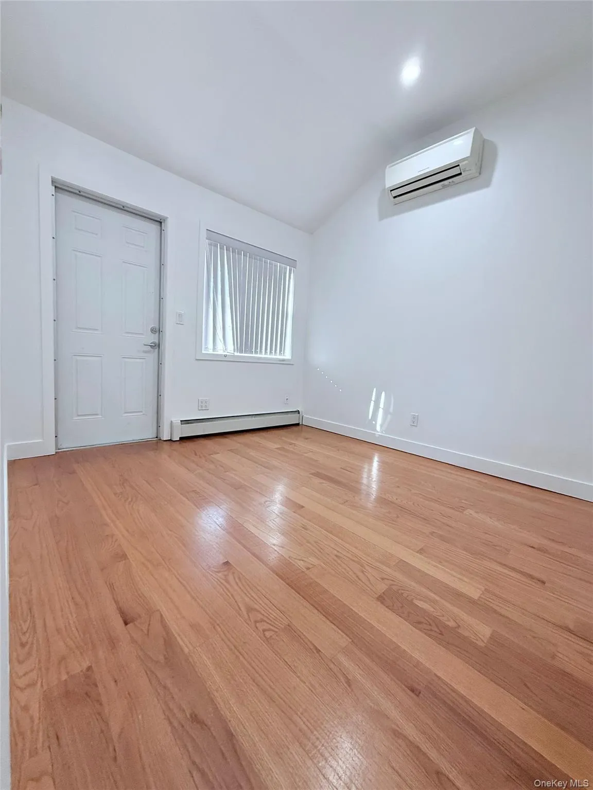 9510 95th Avenue, New York, NY, 3 Bedrooms Bedrooms, 5 Rooms Rooms,2 BathroomsBathrooms,Residential Lease,For Rent,95th,0,982150 9510 95th Avenue, New York, NY, 3 Bedrooms Bedrooms, 5 Rooms Rooms,2 BathroomsBathrooms,Residential Lease,For Rent,95th,0,982150