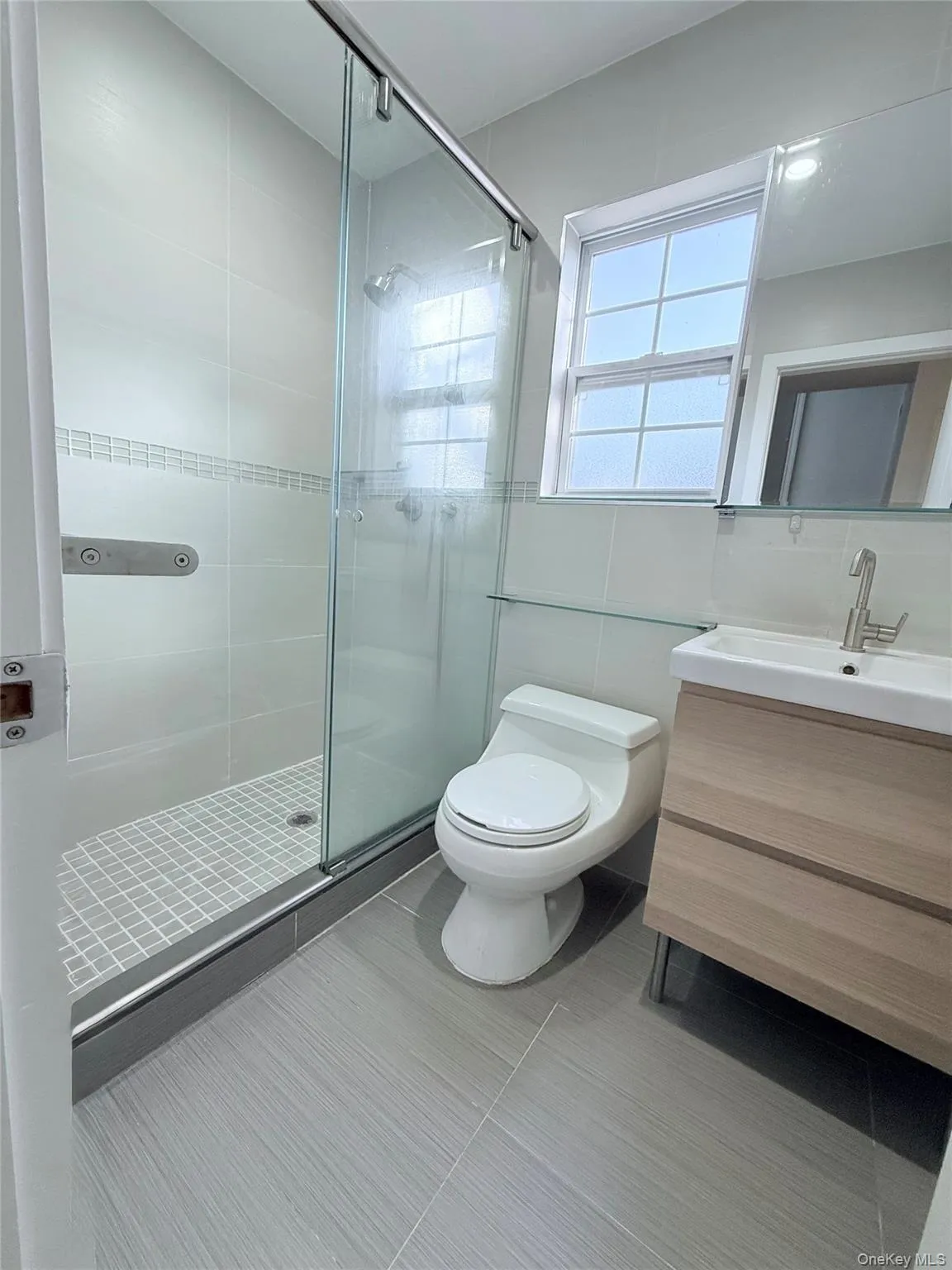 9510 95th Avenue, New York, NY, 3 Bedrooms Bedrooms, 5 Rooms Rooms,2 BathroomsBathrooms,Residential Lease,For Rent,95th,0,982150 9510 95th Avenue, New York, NY, 3 Bedrooms Bedrooms, 5 Rooms Rooms,2 BathroomsBathrooms,Residential Lease,For Rent,95th,0,982150