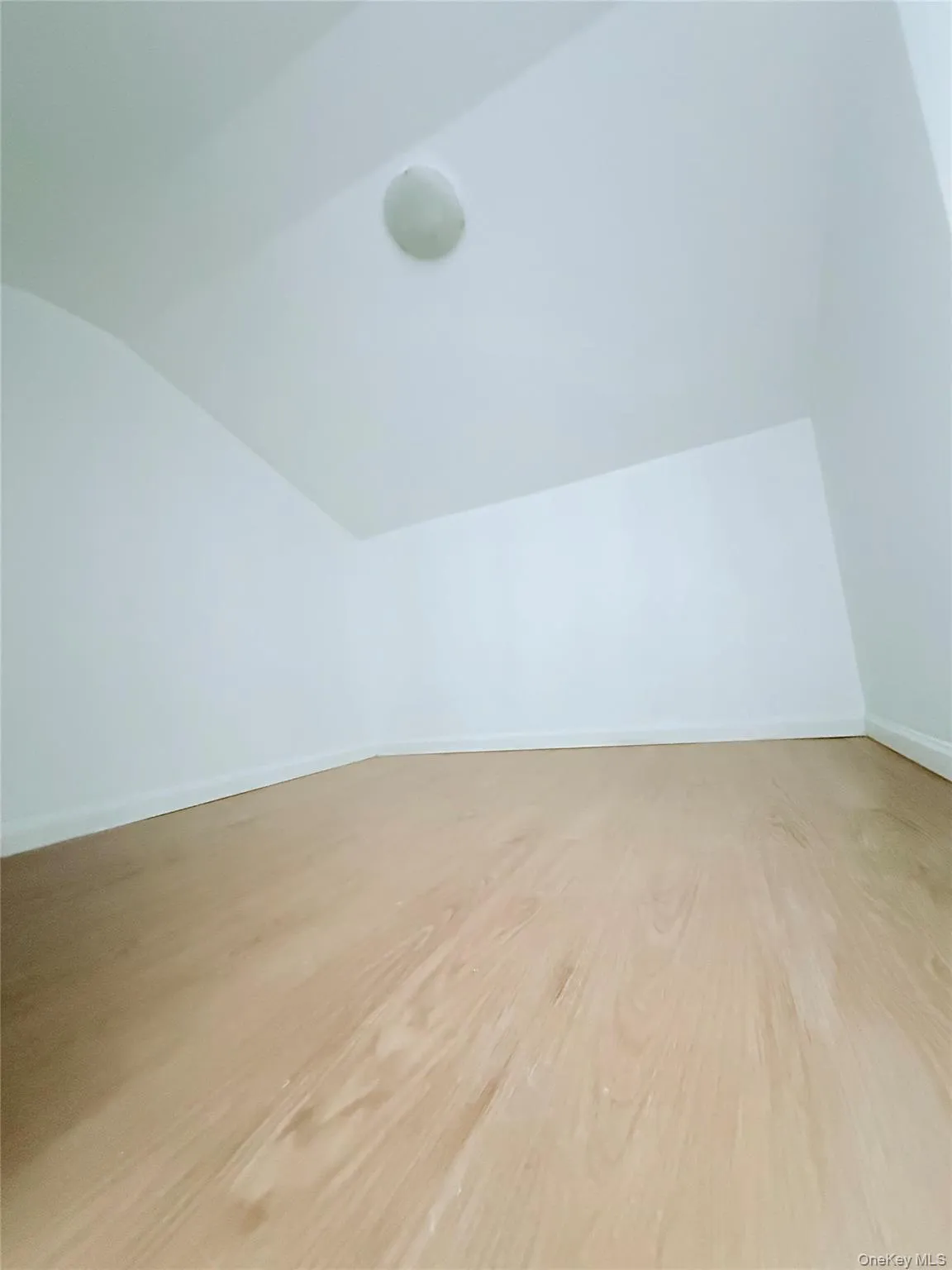 9510 95th Avenue, New York, NY, 3 Bedrooms Bedrooms, 5 Rooms Rooms,2 BathroomsBathrooms,Residential Lease,For Rent,95th,0,982150 9510 95th Avenue, New York, NY, 3 Bedrooms Bedrooms, 5 Rooms Rooms,2 BathroomsBathrooms,Residential Lease,For Rent,95th,0,982150
